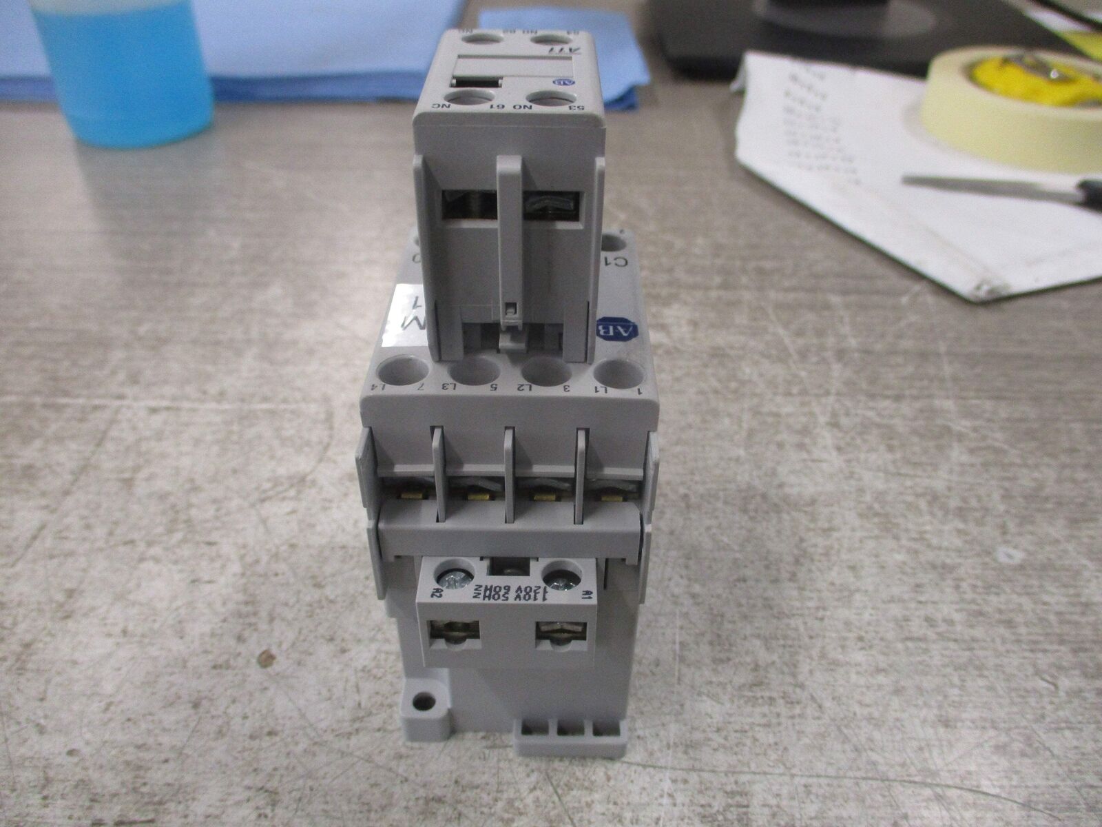 Allen-Bradly Contactor 100-C16*400 Ser. B 120V Coil 30A 600V W/Aux Contact Block