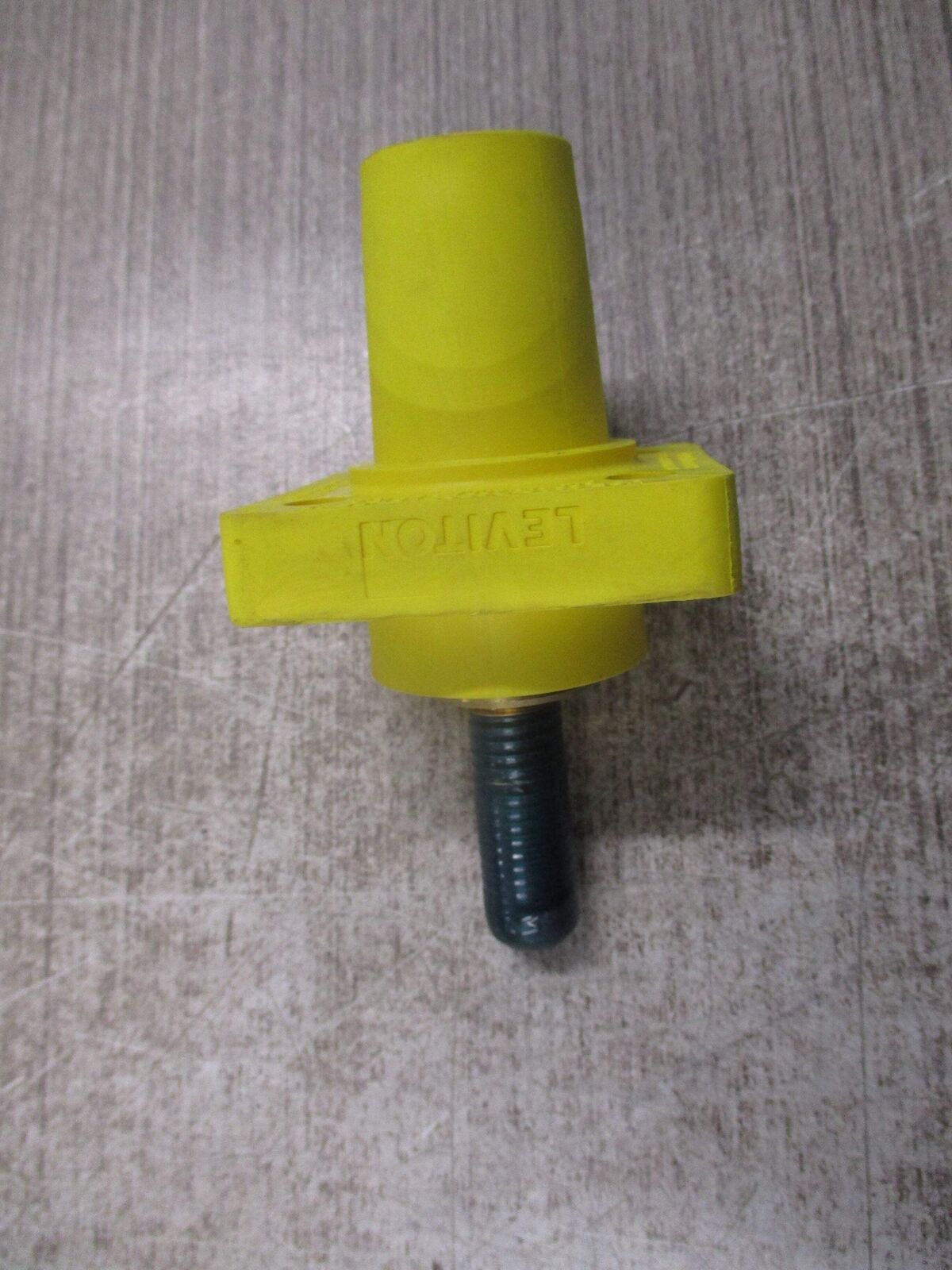Leviton Cam Type Female Panel Receptacle 356-16R24-14Y 400A 600V New Surplus
