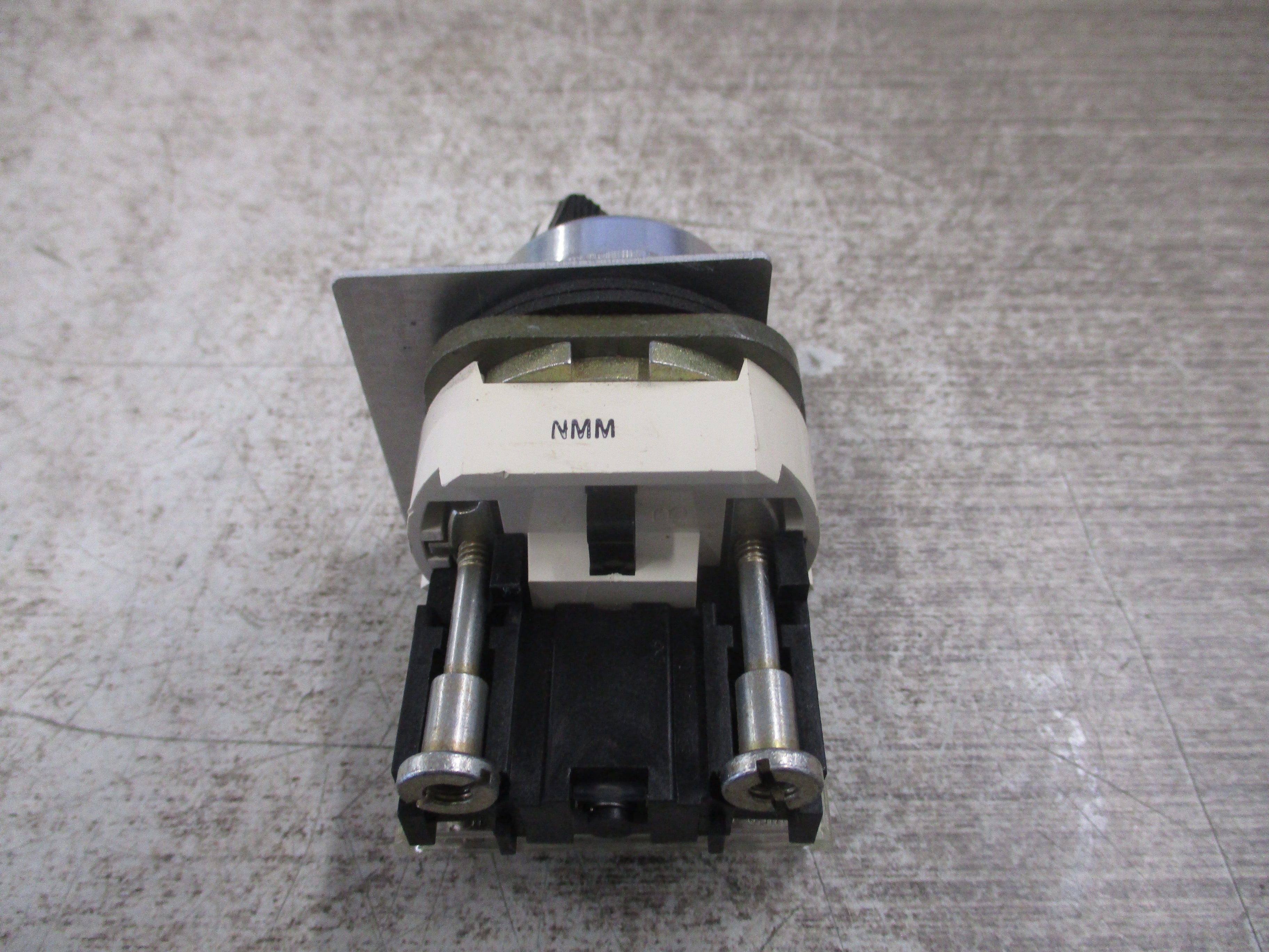 Allen-Bradley Selector Switch 800T-H2 Ser. T Nema Type 4, 13 Used