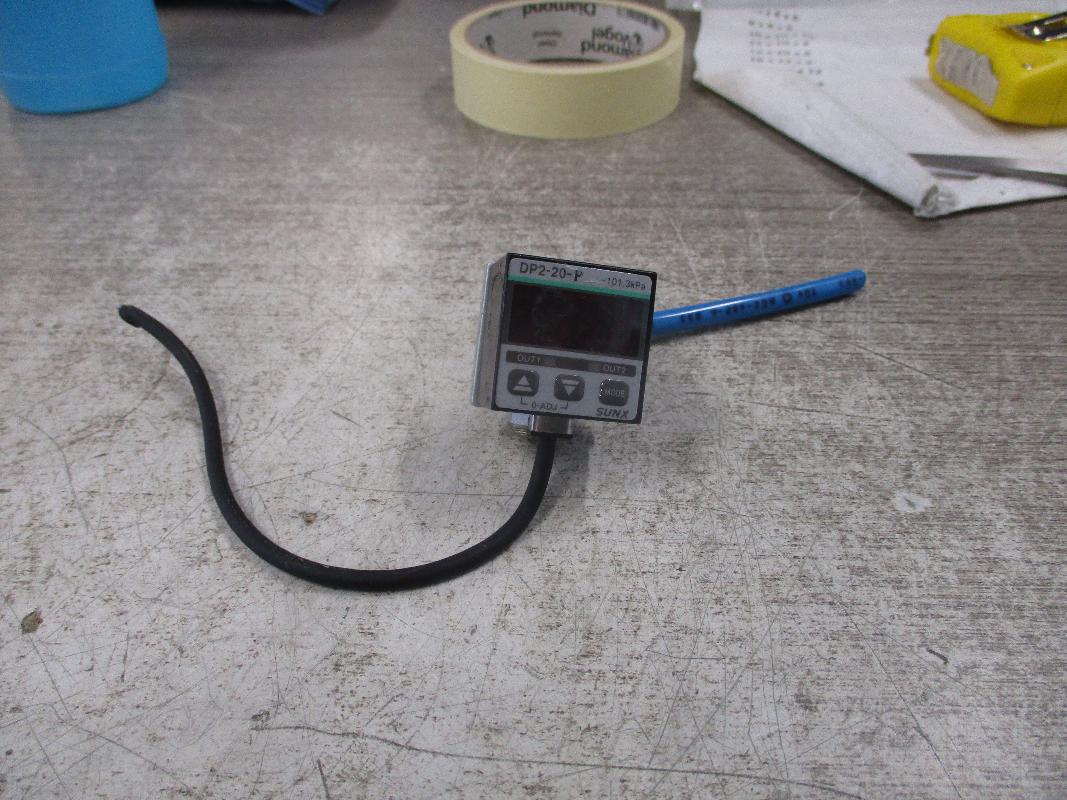 SUNX Pressure Sensor DP2-20-P -101.3 KPa 12-24VDC Used