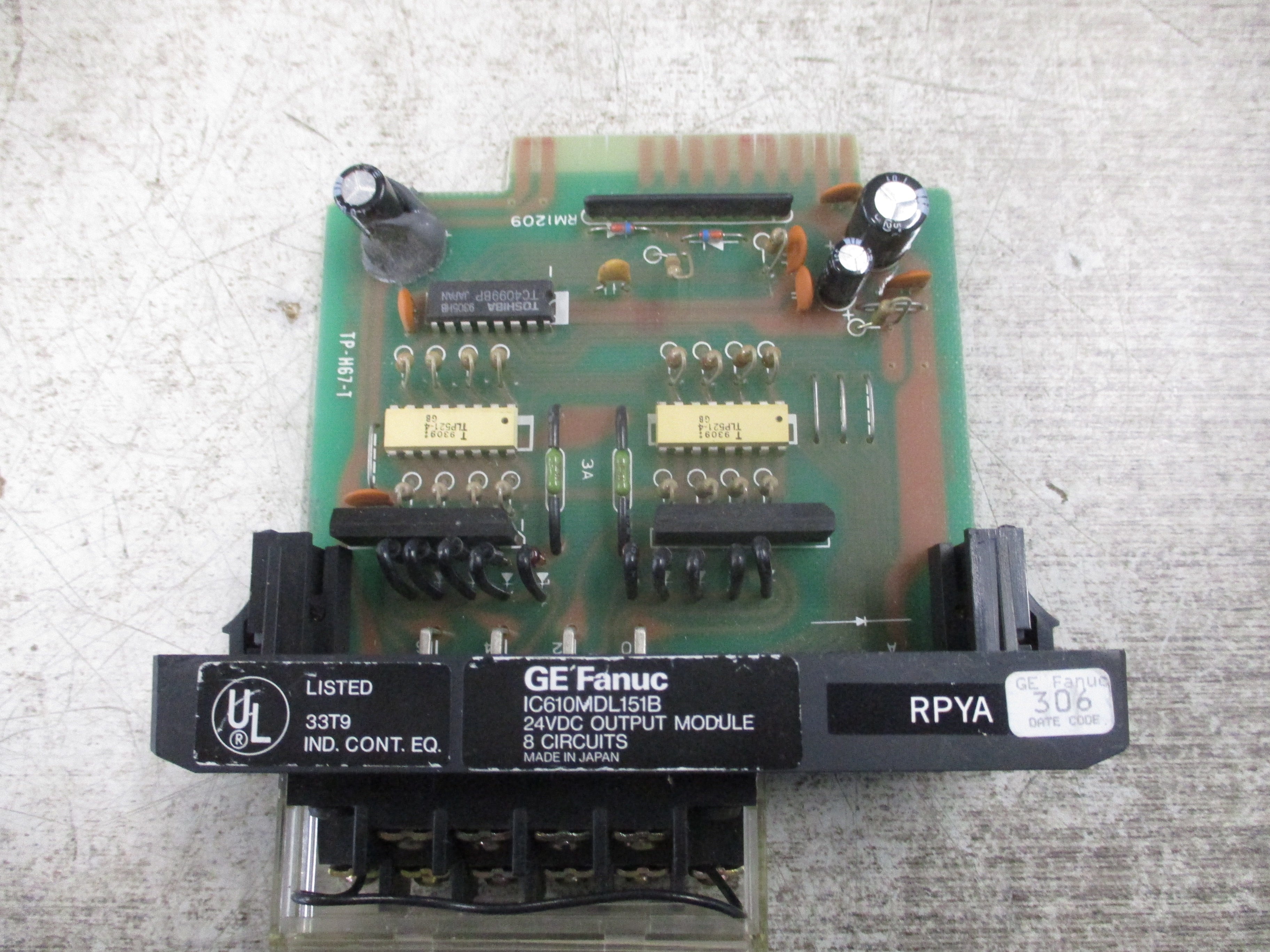 GE Fanuc Output Module IC610MDL151B 24VDC 8-Circuits Used