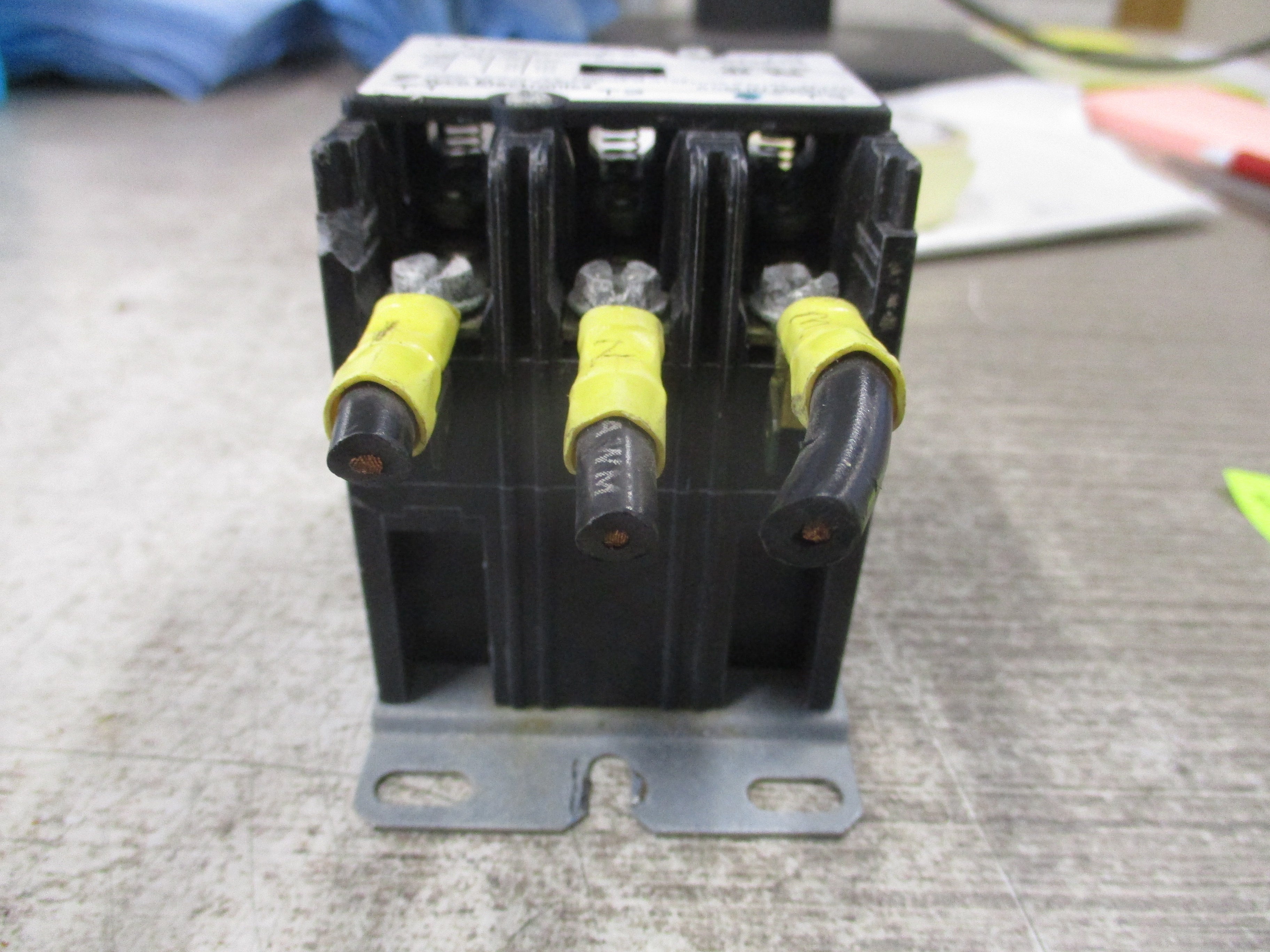 Tyco Model 98 Contactor 3100R30Q808 24V Coil 25A 600V Used