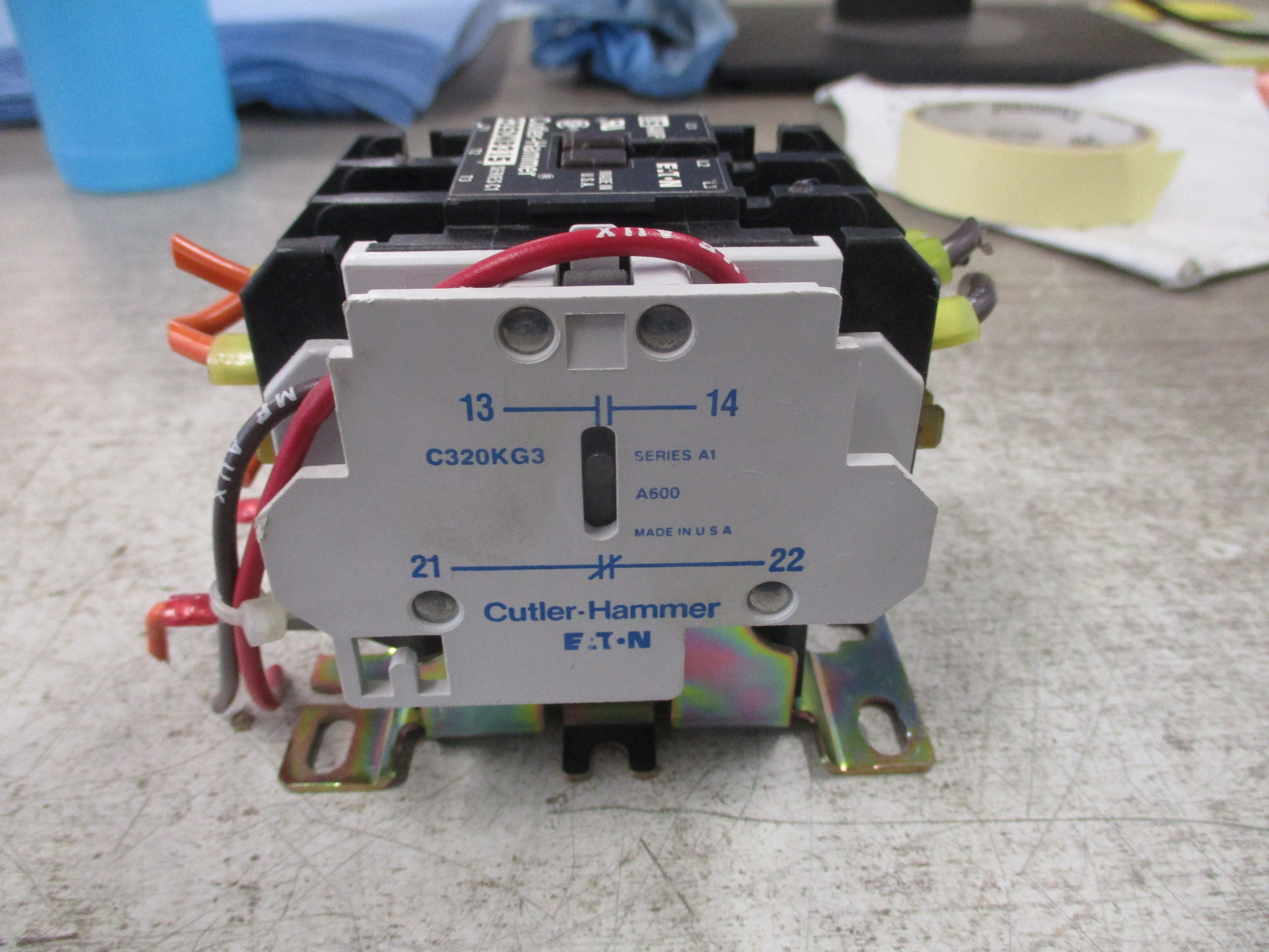 Eaton Cutler-Hammer Contactor C25DNB315 Ser. C1 24V Coil 15A (1) Aux Contact