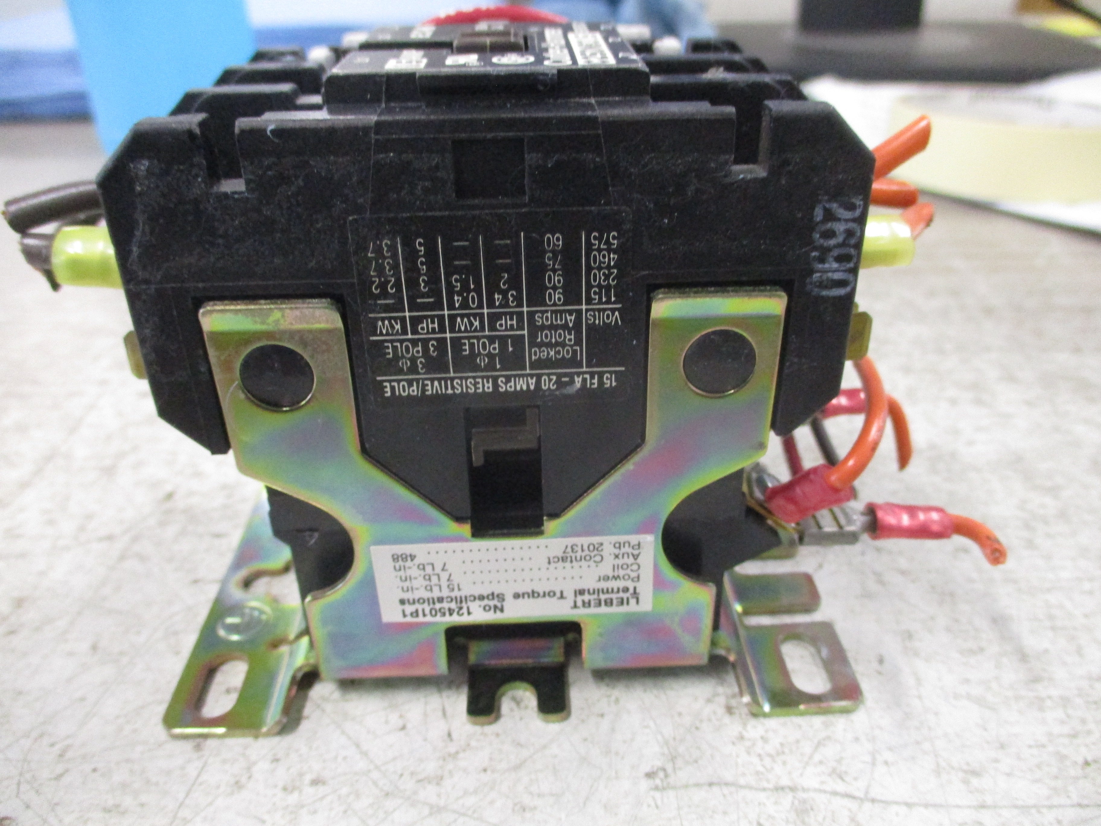 Eaton Cutler-Hammer Contactor C25DNB315 Ser. C1 24V Coil 15A (1) Aux Contact