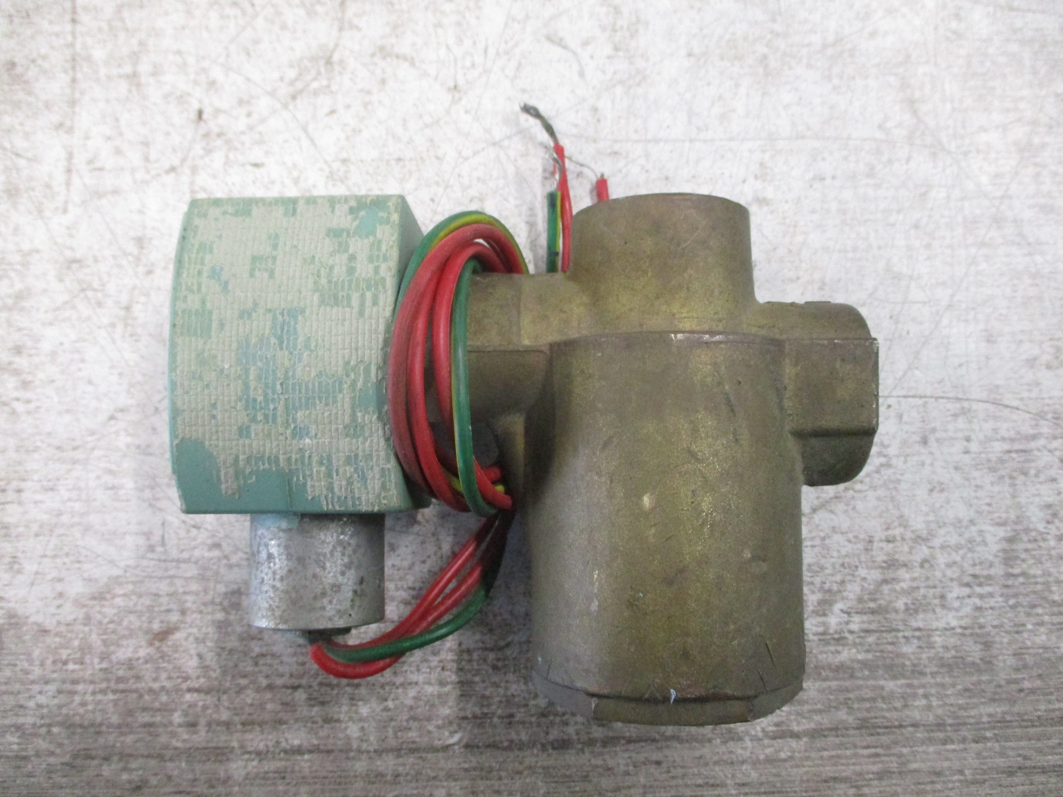 Asco Red-Hat II Solenoid Valve 8223G5 25-750 PSI Used