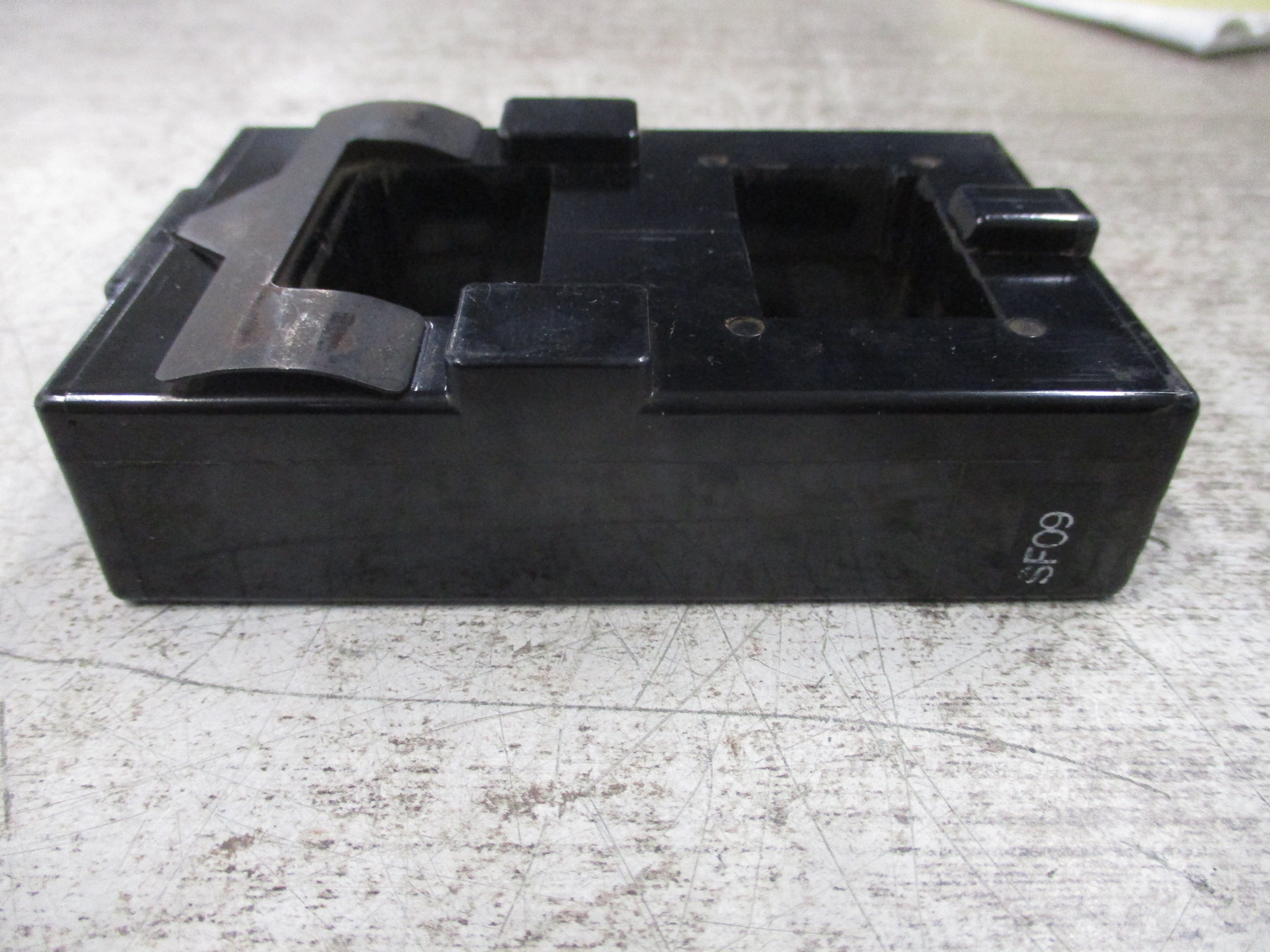 Allen-Bradley Magnetic Coil 73A06 220/208V 60Hz *Missing (1) Terminal Screw*