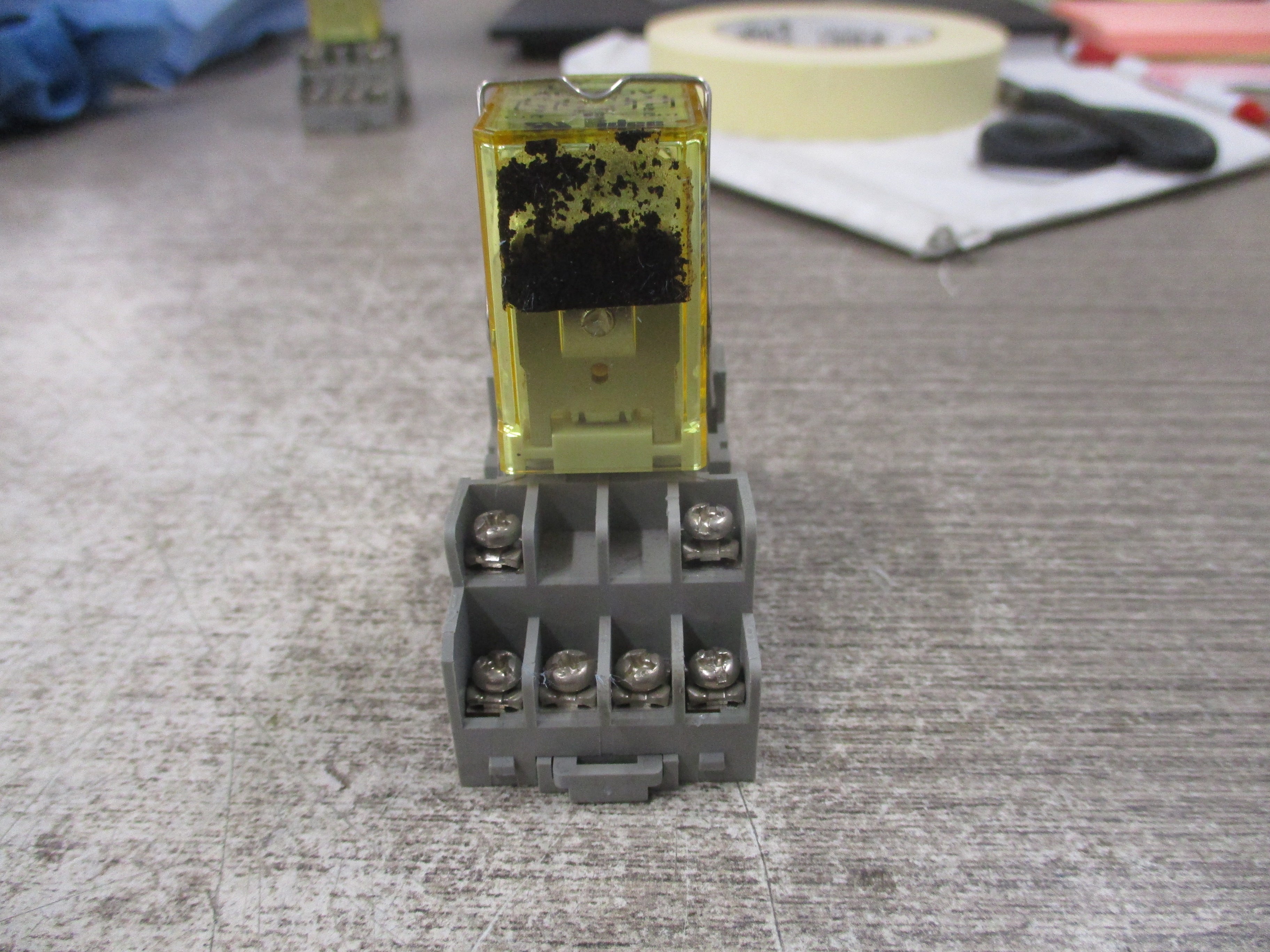 Idec Relay RY4S-U 120V Coil W/Base Used