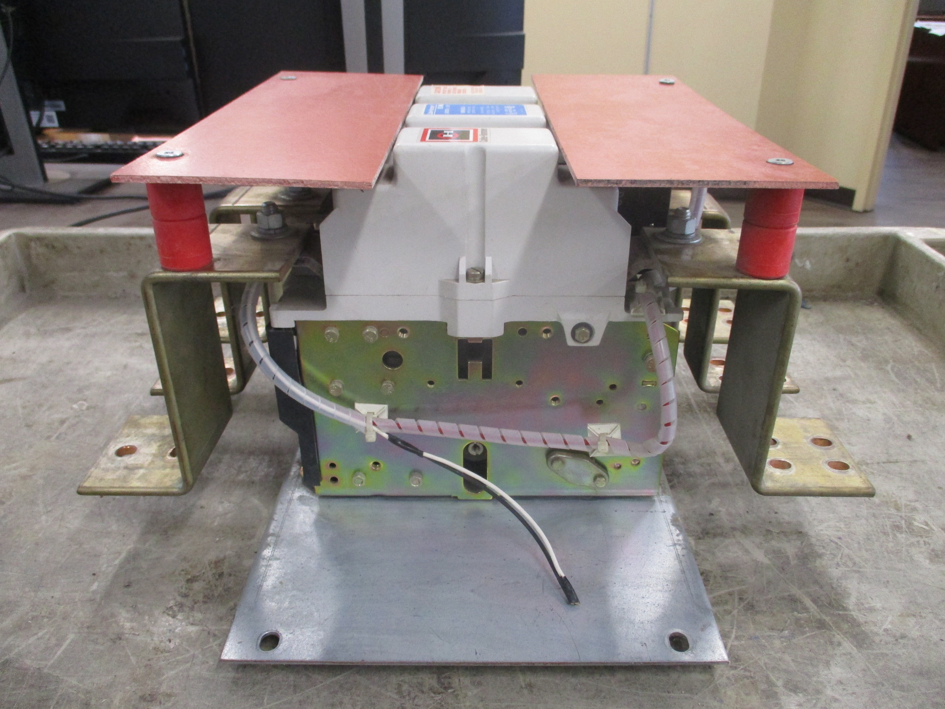 Cutler-Hammer Size 6 Contactor CN15TN3 Ser. B1 540A 460/575V Used