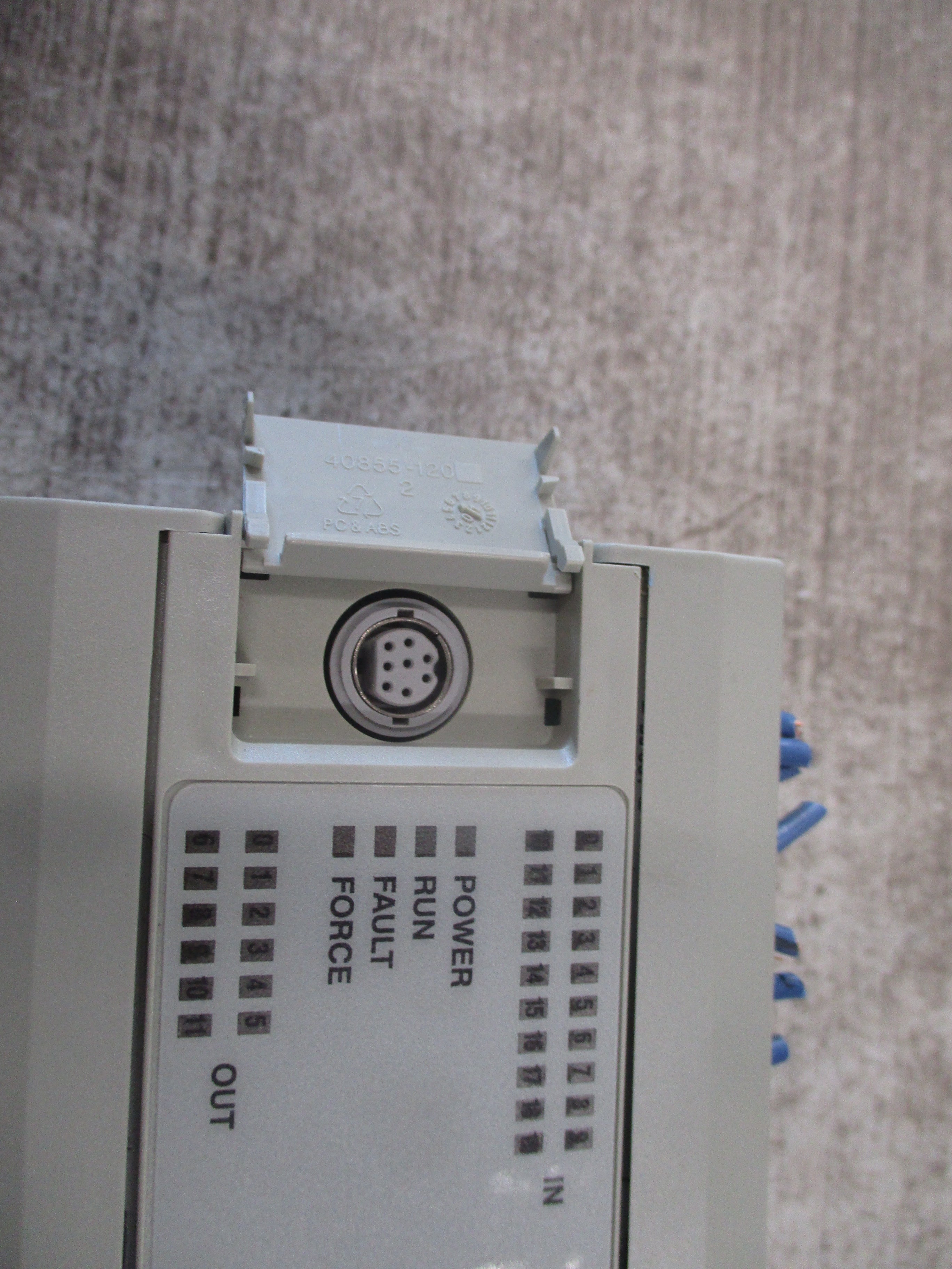 Allen-Bradley MicroLogix 1000 Controller 1761-L32BWA Ser. E FRN 1.0 New Surplus