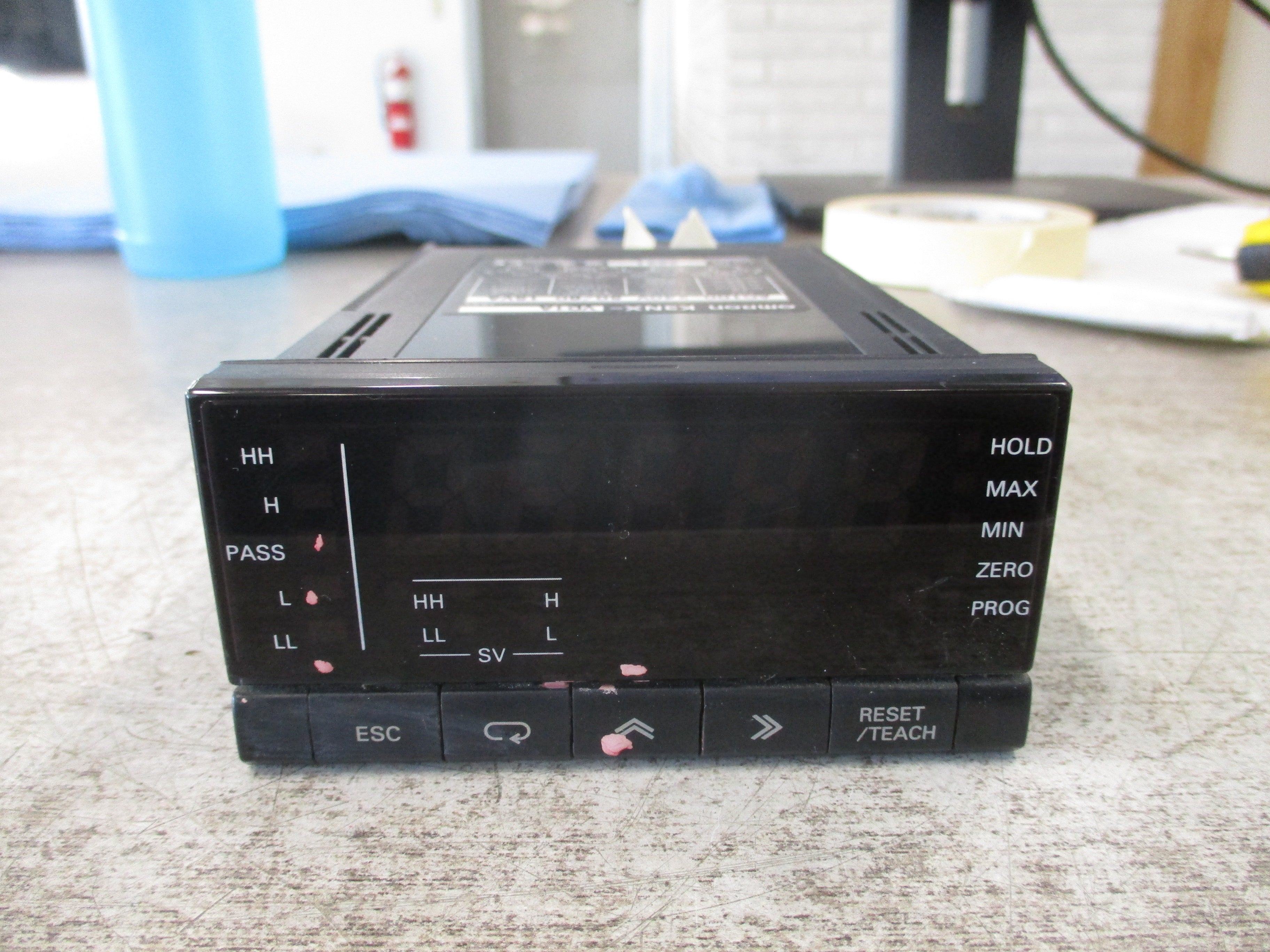 Omron Process Meter K3NX-VD1A 100-240V 50/60Hz 15VA Used