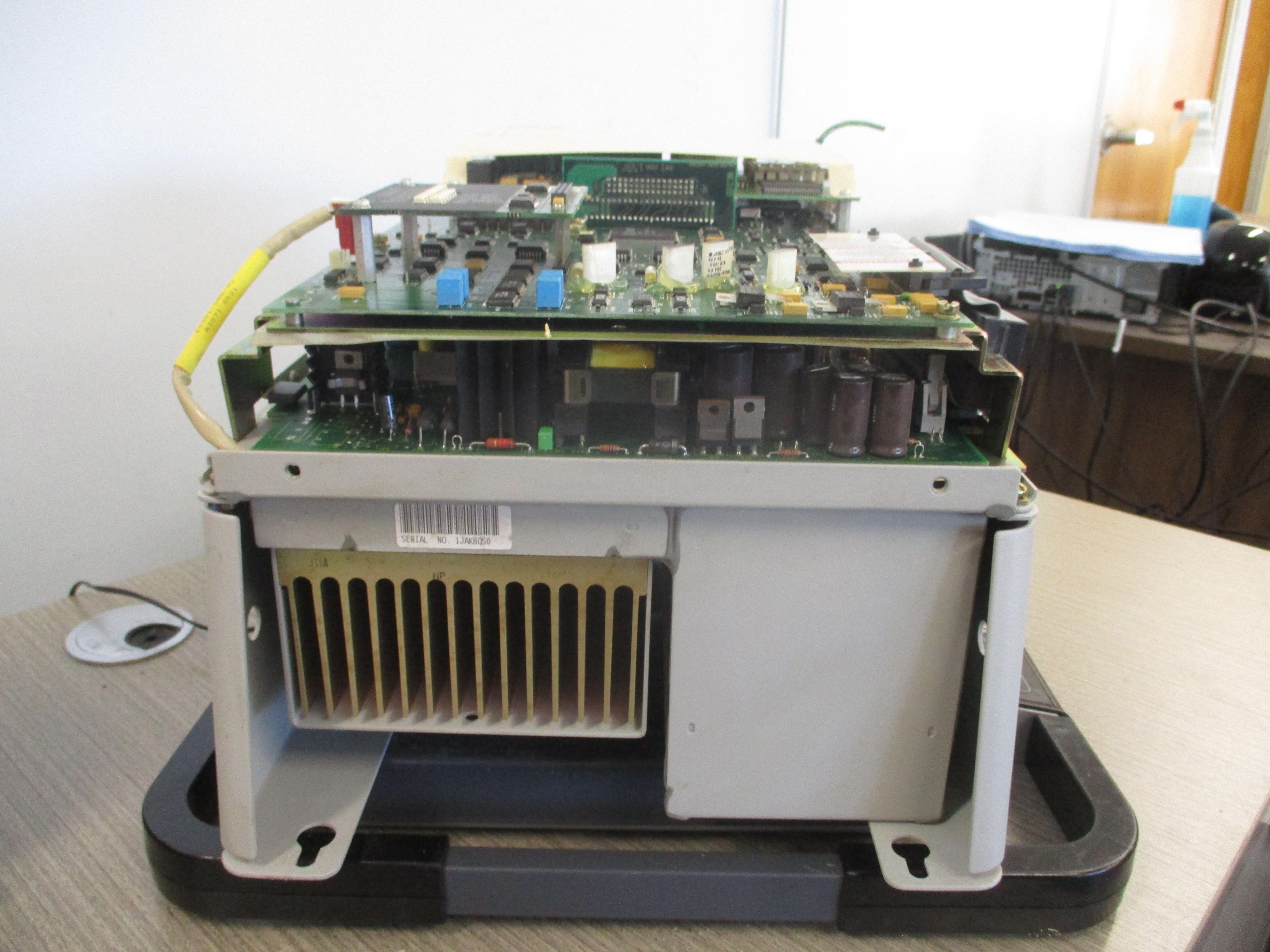 Allen-Bradley DC-AC Drive SA3100-R030-AX-L6R 30HP DC Input: 27-32KVA 513-620V