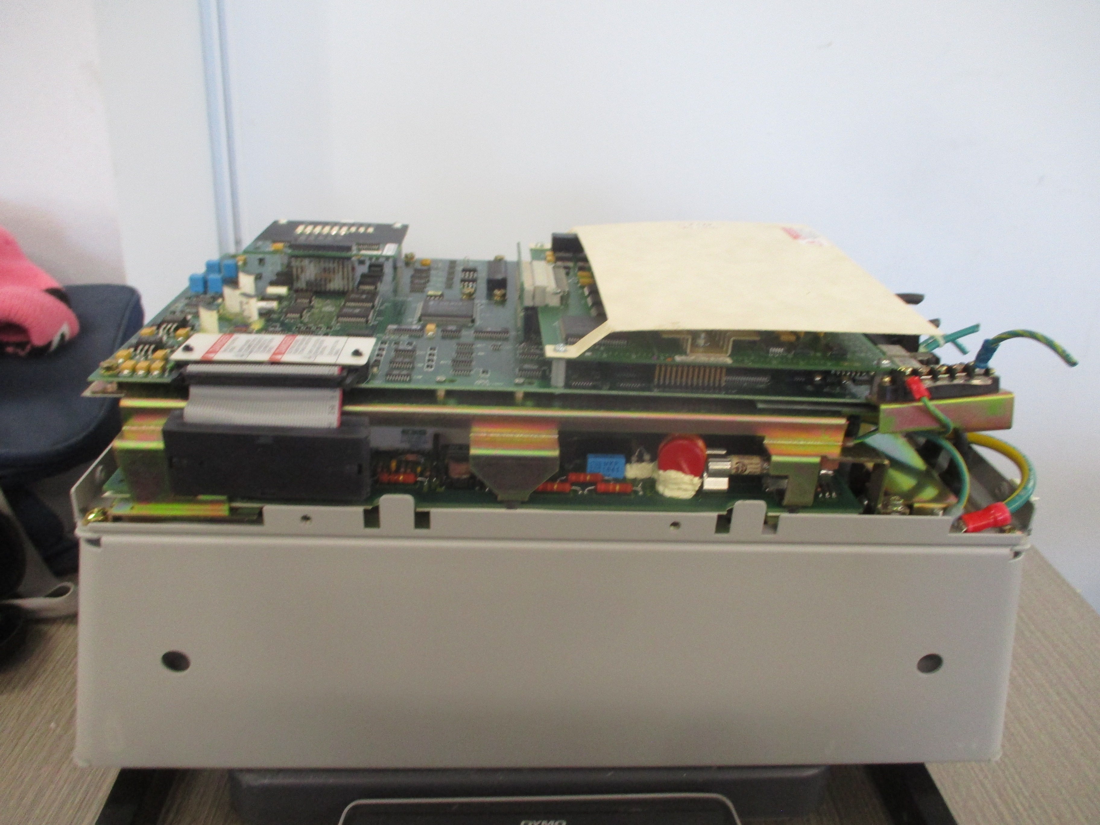 Allen-Bradley DC-AC Drive SA3100-R030-AX-L6R 30HP DC Input: 27-32KVA 513-620V