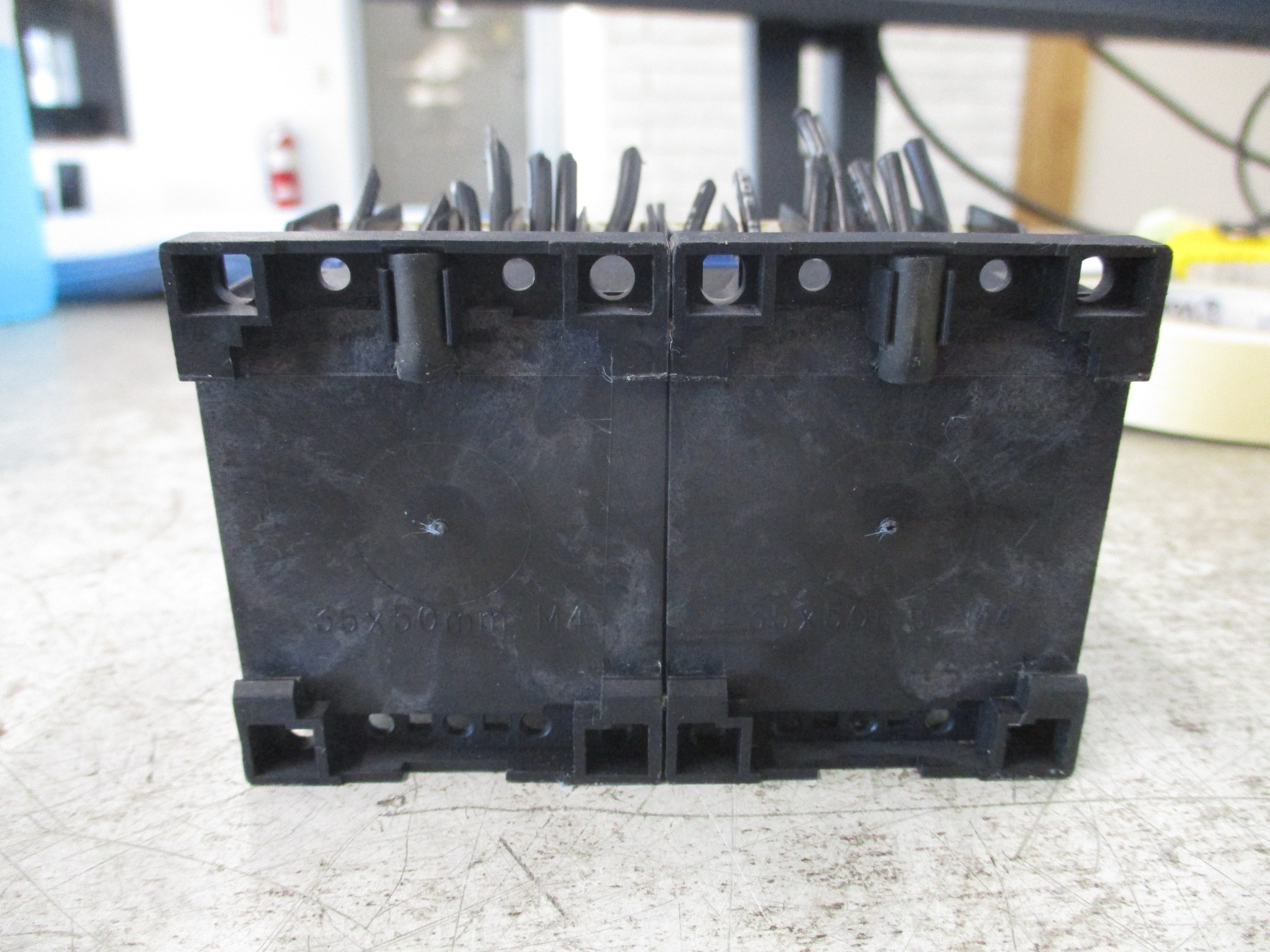 Telemecanique Reversing Contactor LC2K 0601 B7 24V Coil Used