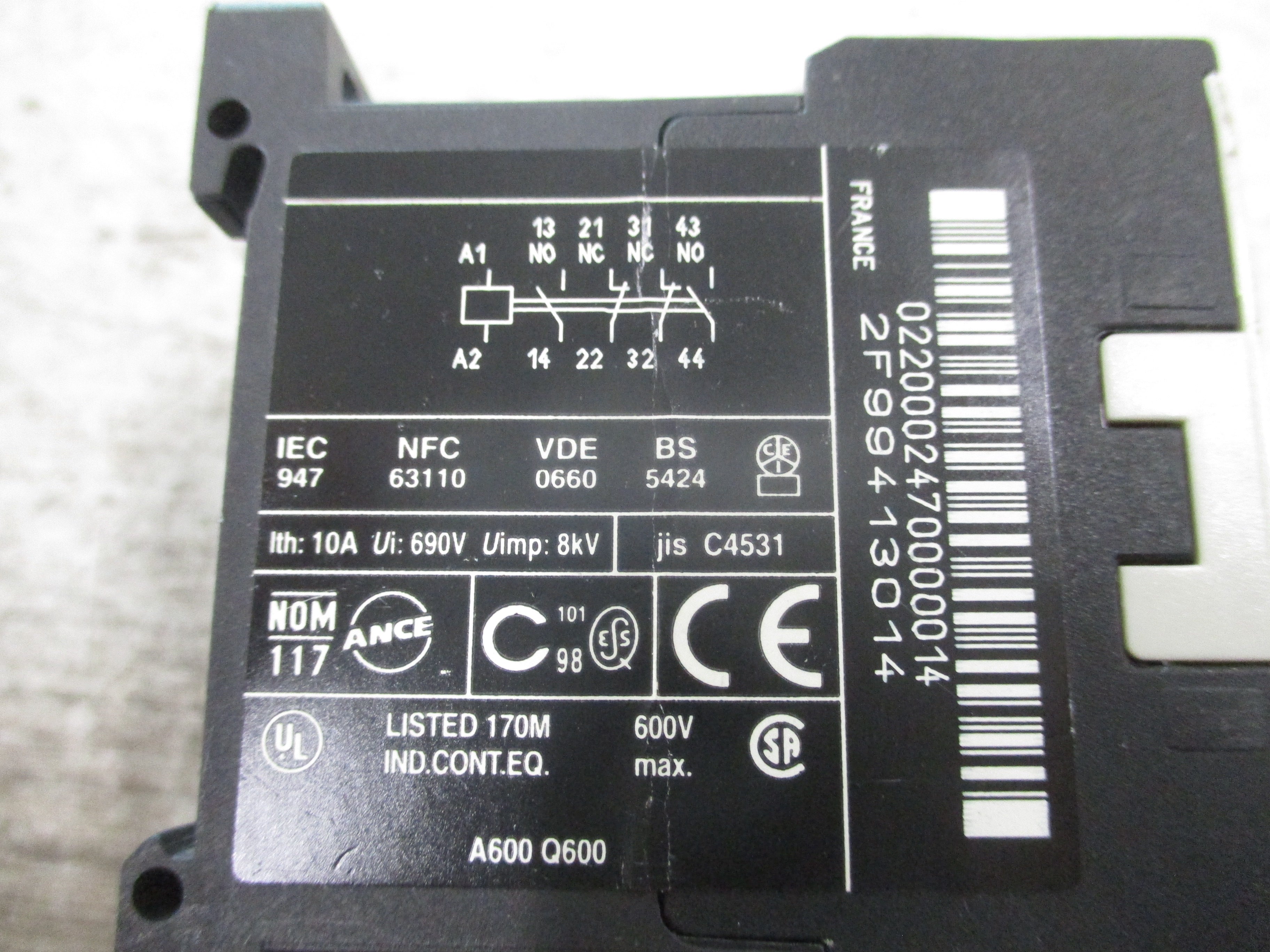 Telemecanique Contactor CA2KN 22 B7 24V Coil Used