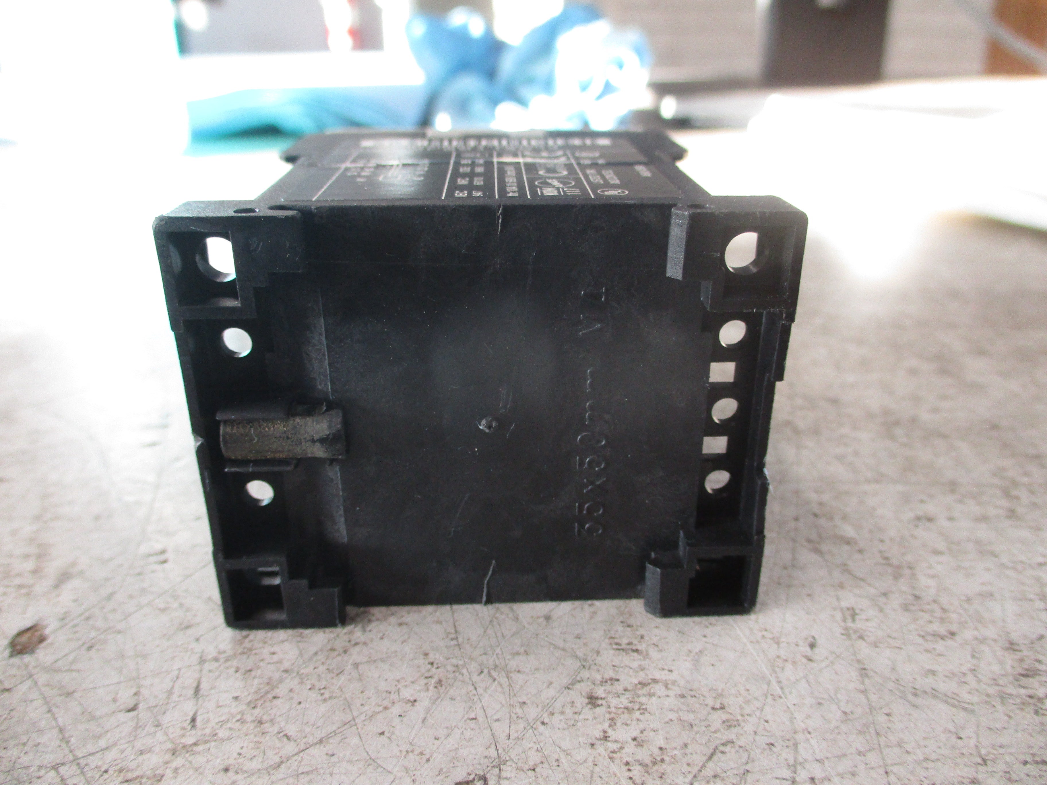 Telemecanique Contactor CA2KN 22 B7 24V Coil Used