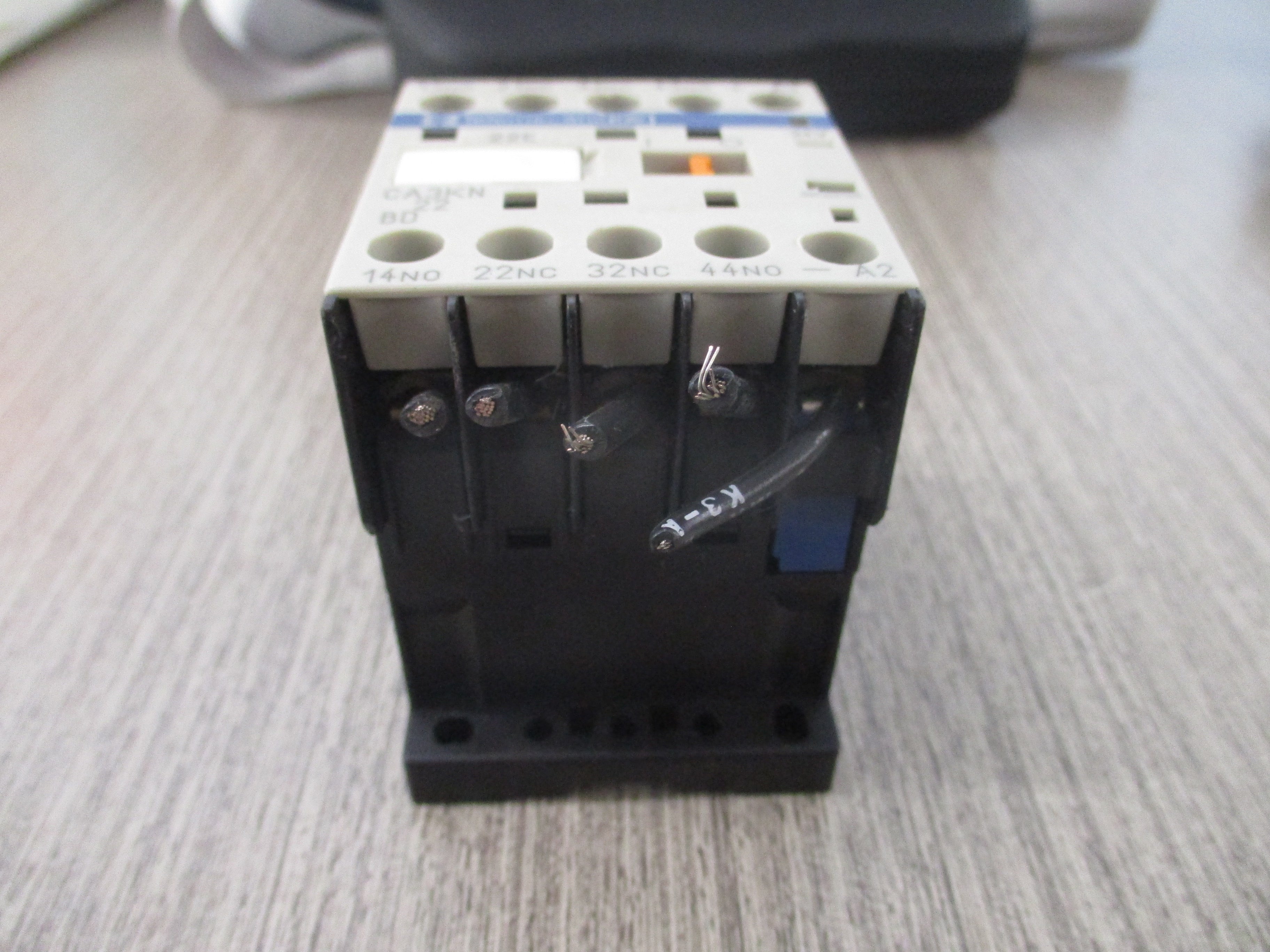 Telemecanique Contactor CA3KN 22 BD 24DC Coil Used