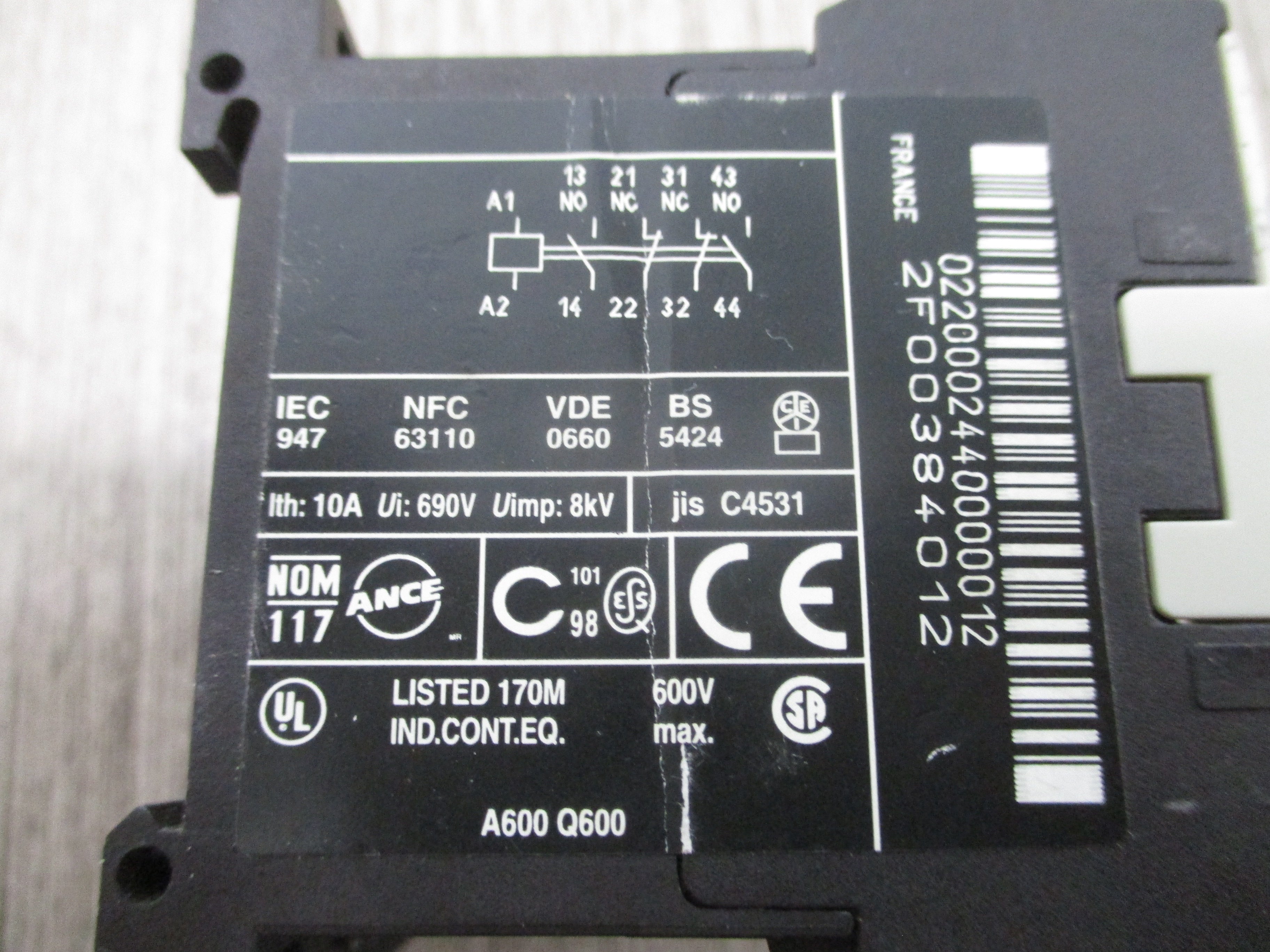Telemecanique Contactor CA3KN 22 BD 24DC Coil Used