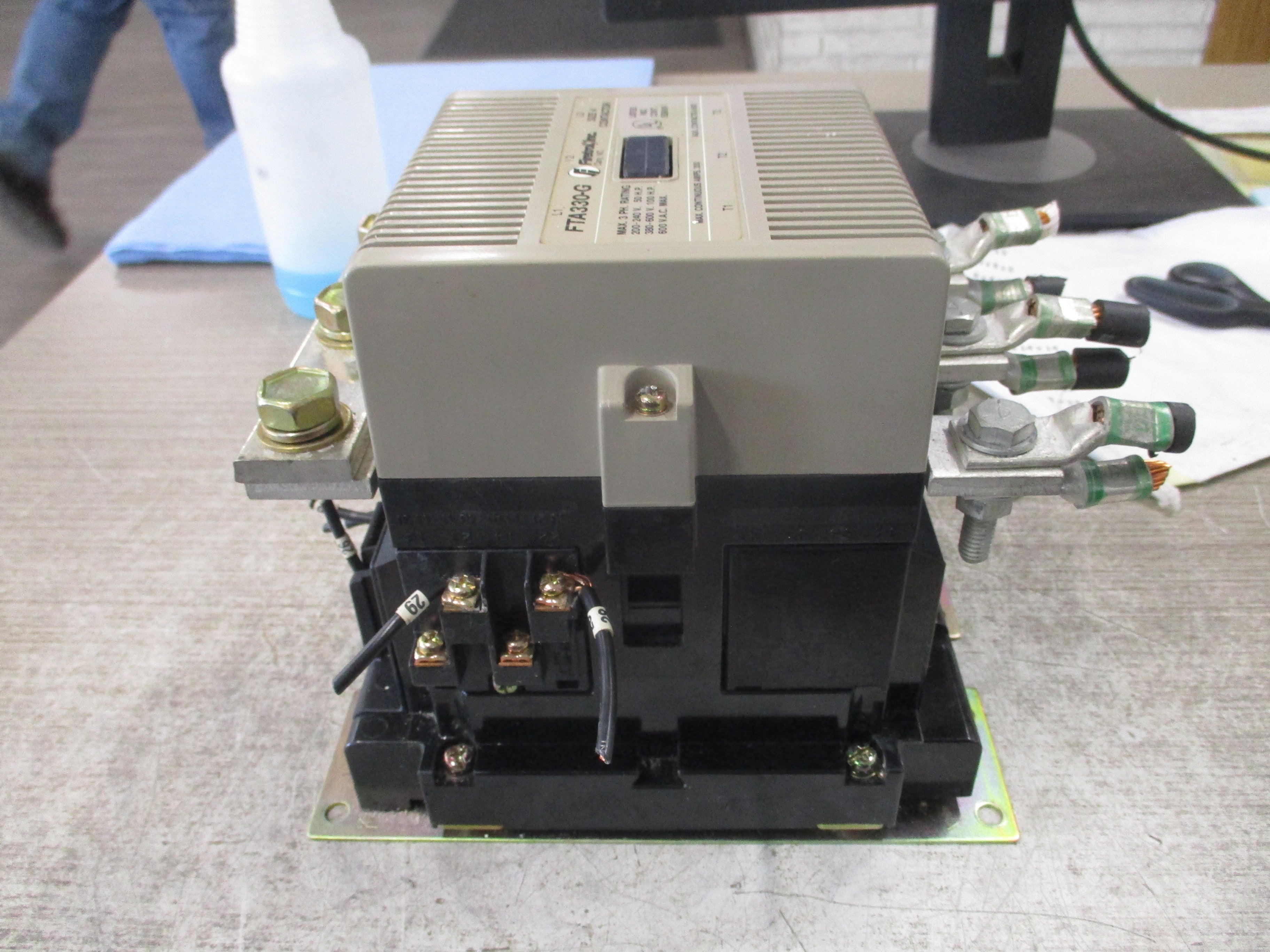 Firetrol Size 4 Contactor FTA330-G 460-550V Coil 200A 600V Used