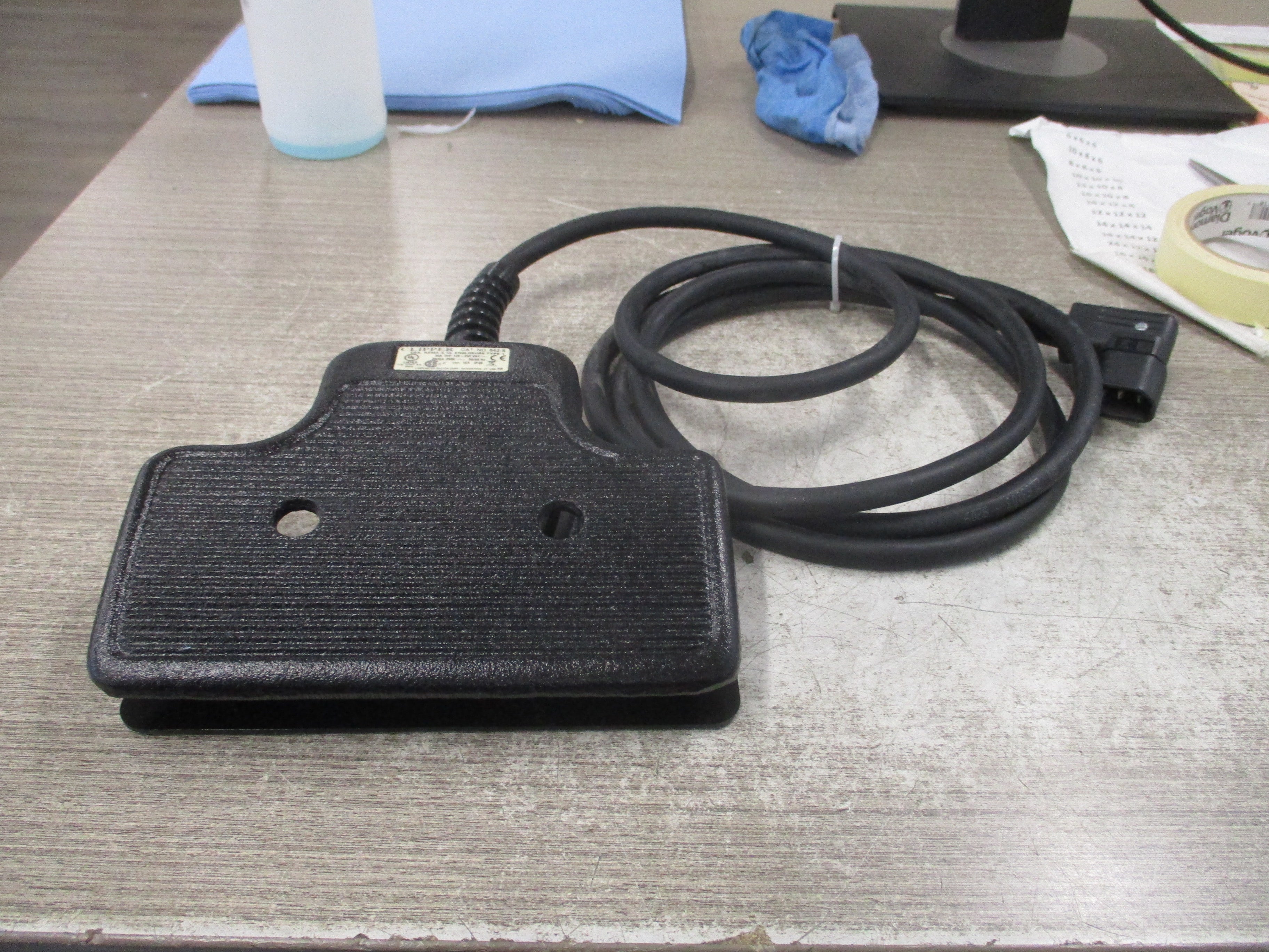 Linemaster Clipper Foot Switch 642-S 125-250VAC 50/60Hz Used