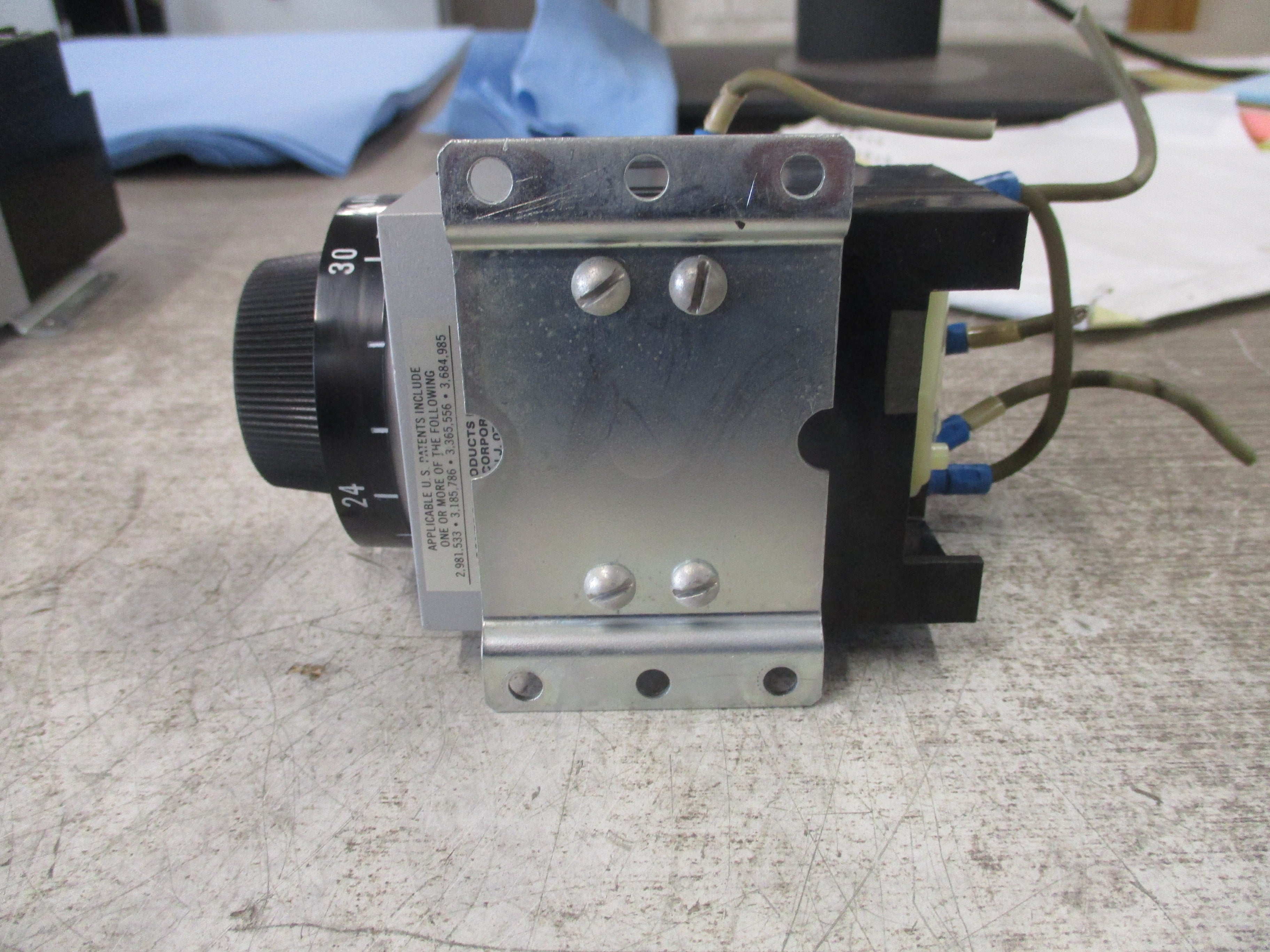 Agastat Timer 7012VH 32VDC Coil Time: 3-30 Min. Used