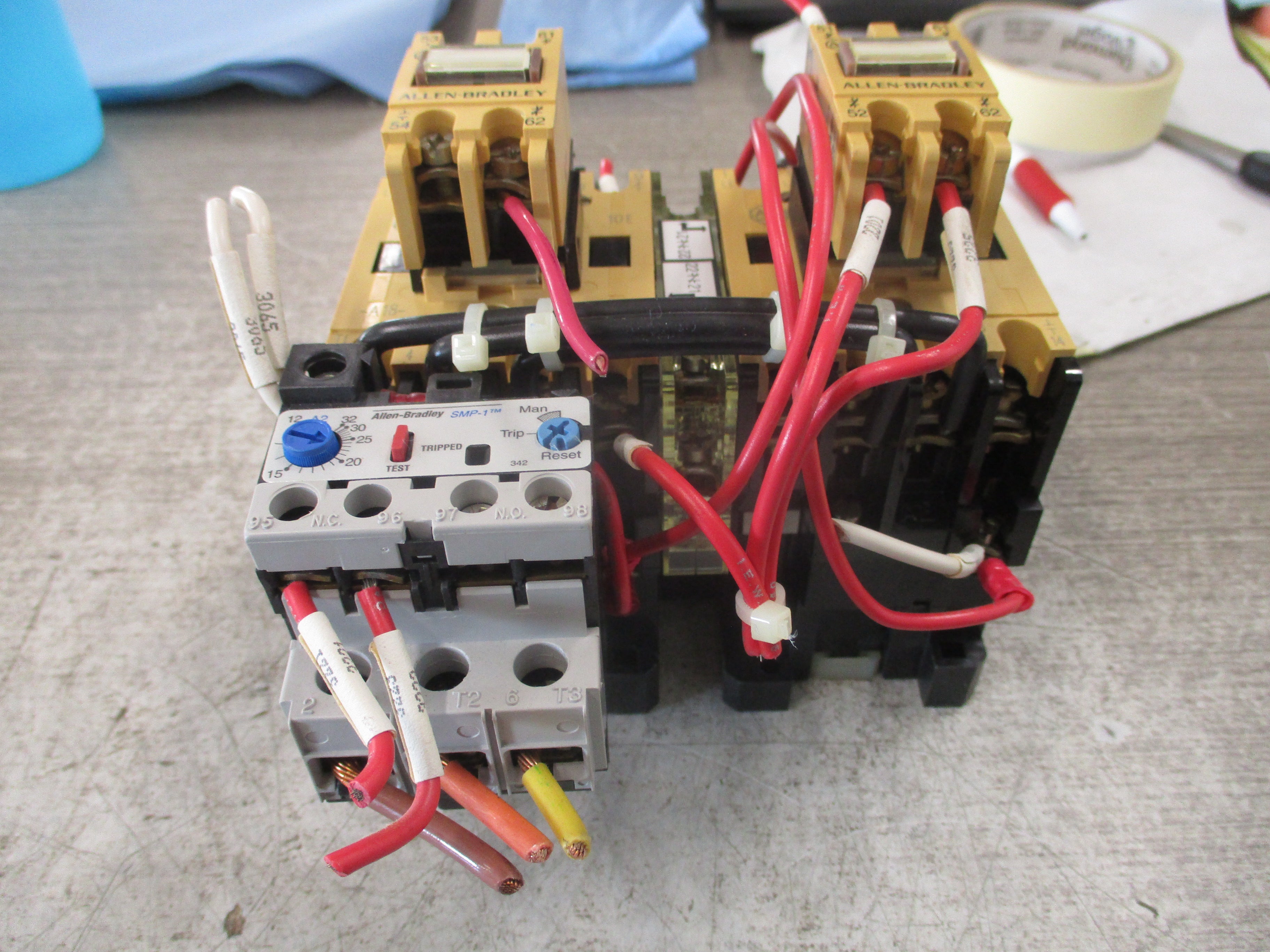 Allen-Bradley Reversing Starter 100-A18ND3/193-A2H1 120V Coil Trip: 12-32A