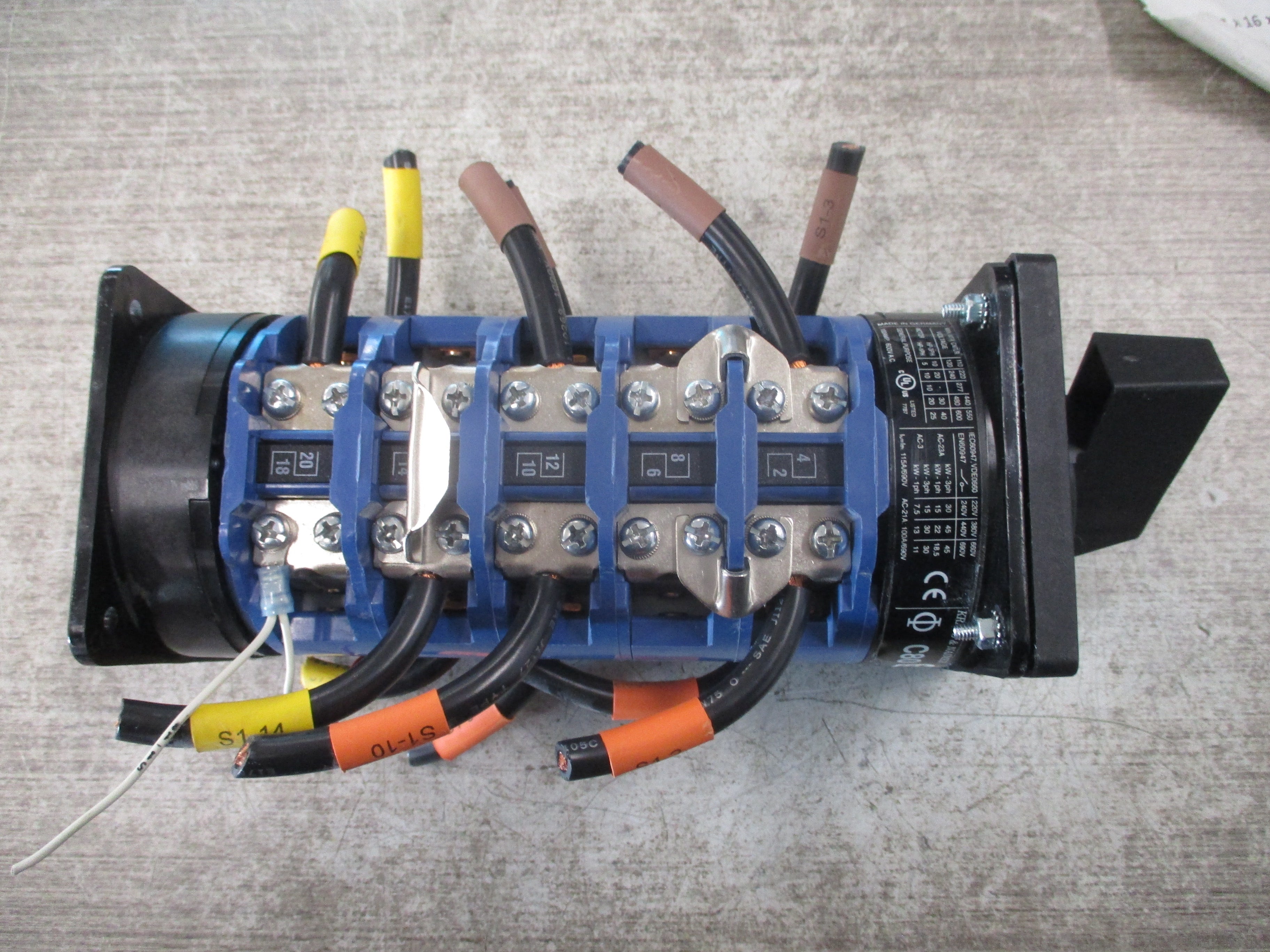 Kraus & Naimer C80 UPS Service Bypass Rotary Switch USM663 100A 600V