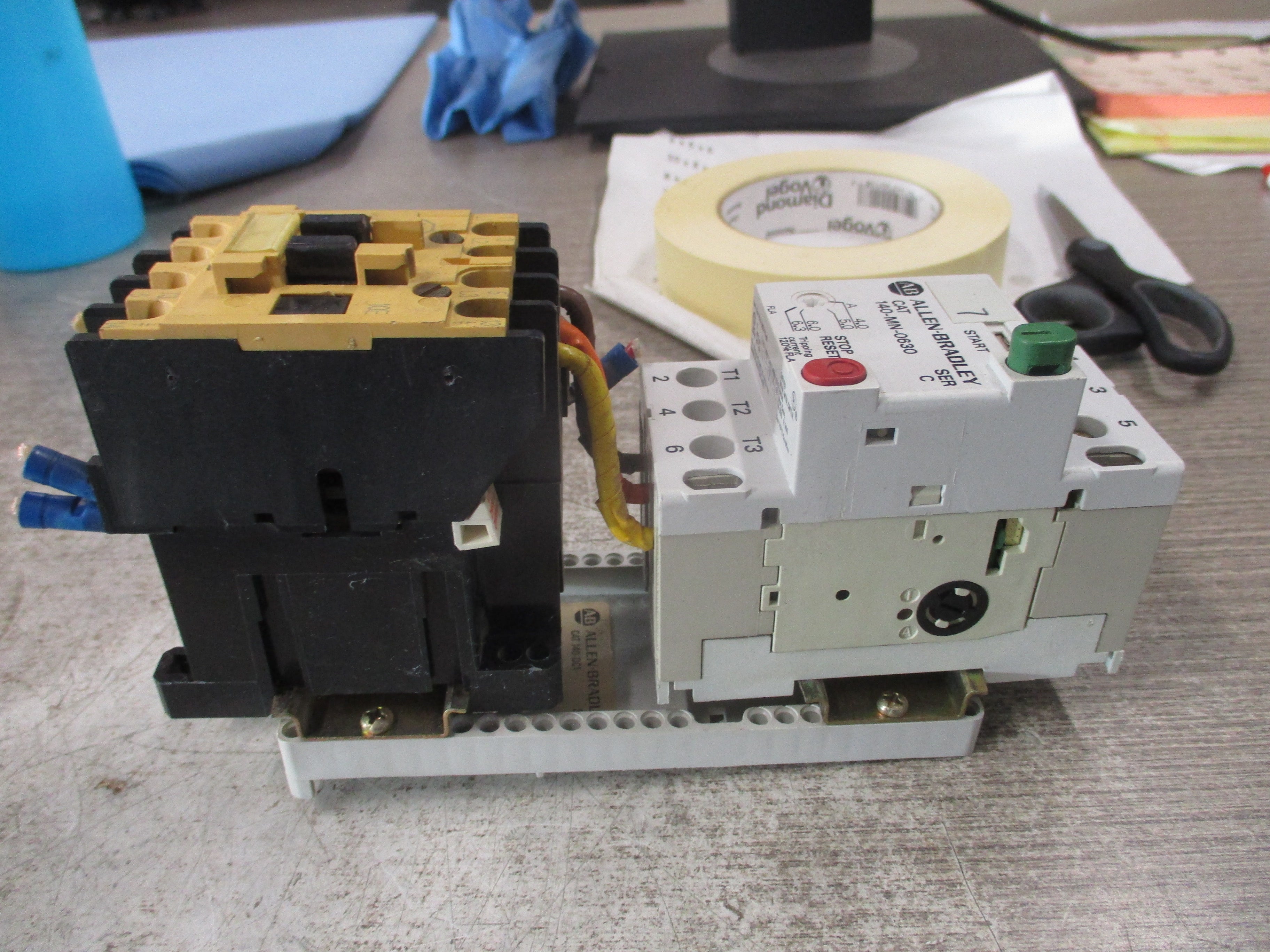 Allen-Bradley Starter 100-A09ND3/140-MN-0630 120V Coil Trip: 4.0-6.3A W/Mount