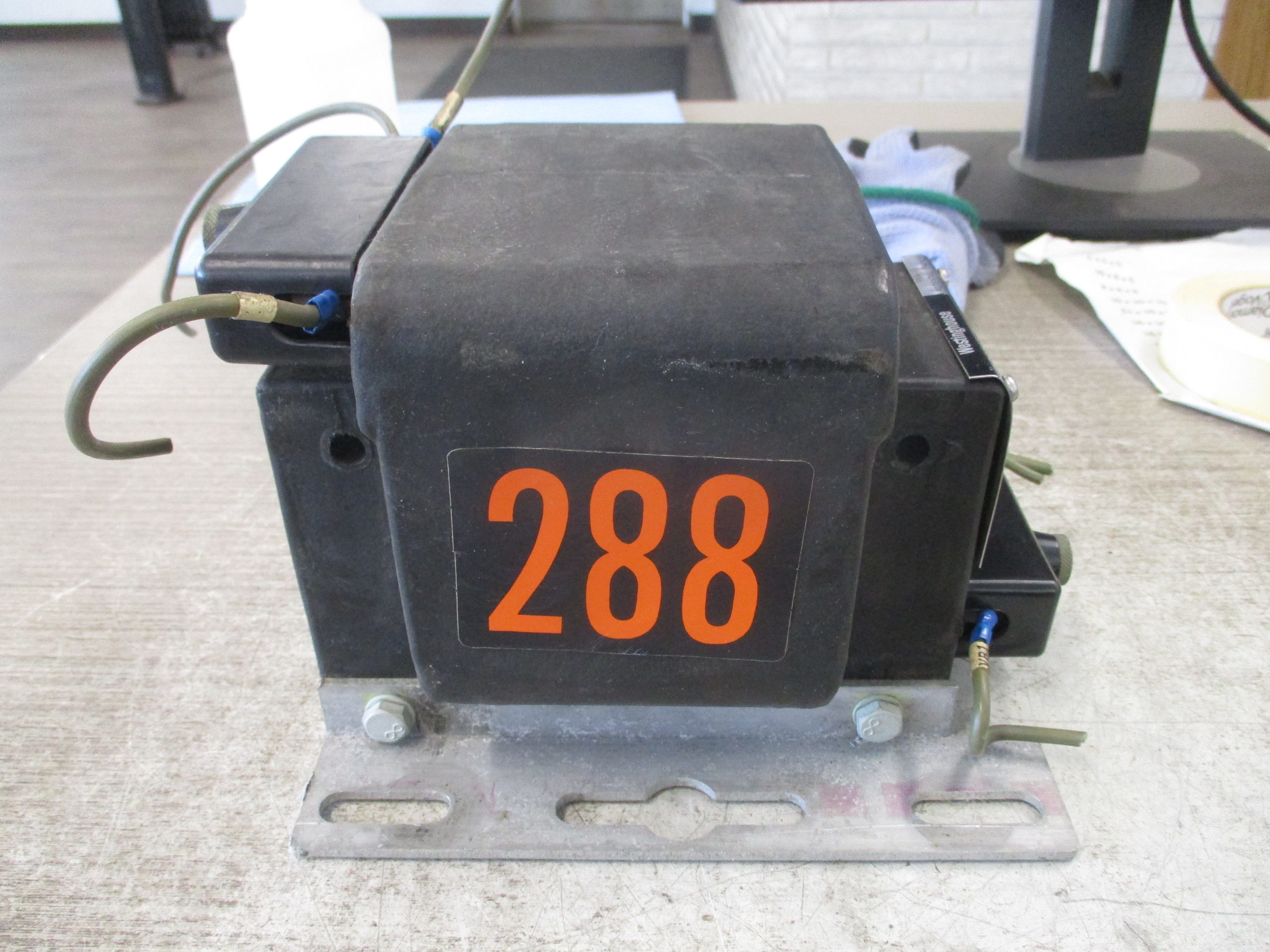 Westinghouse PXA-10 Potential Transformer 592A781G02 Pri: 500Y/288V
