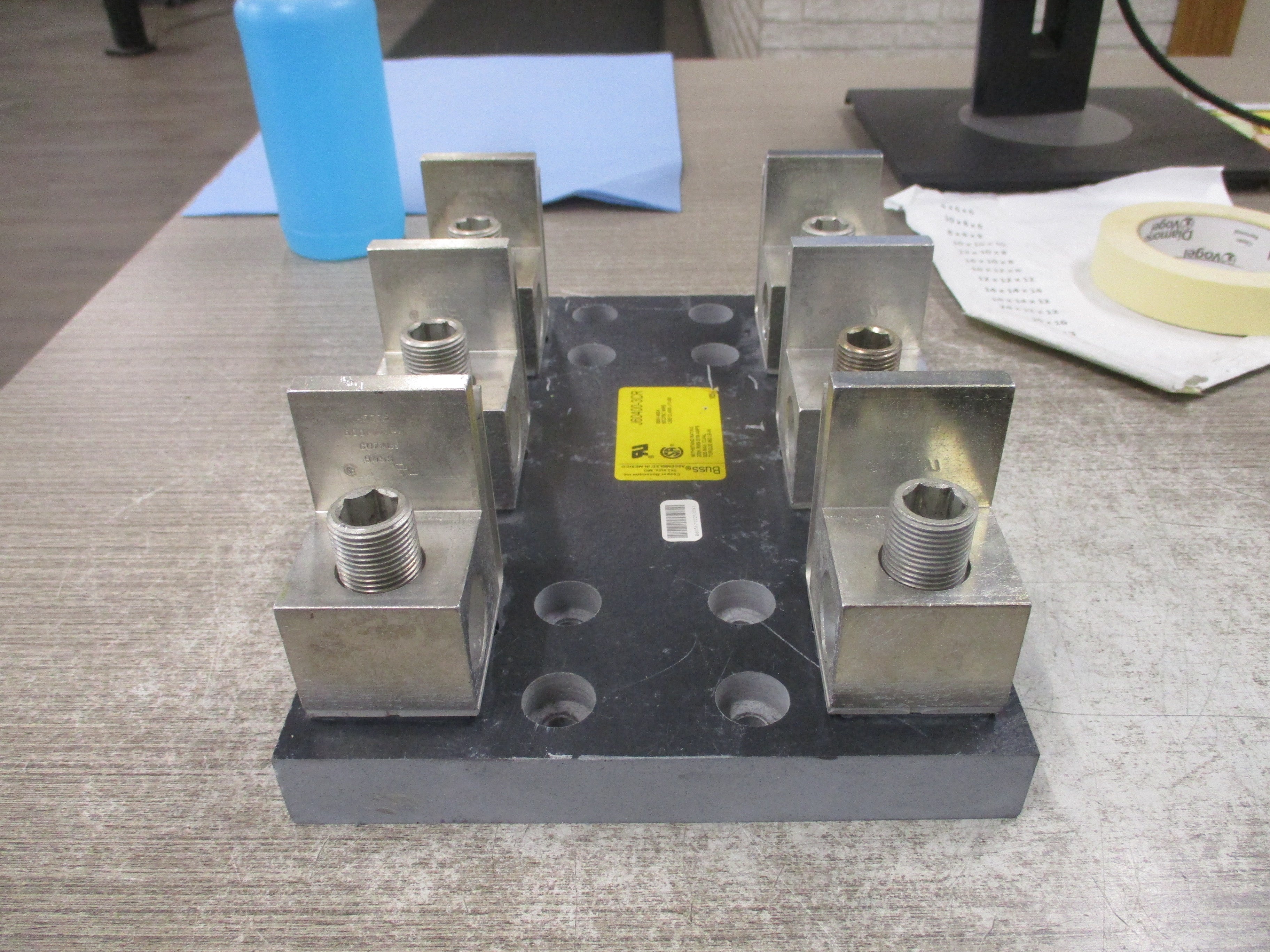 Buss Fuseblock J60400-3CR 400A 600V 3P Used