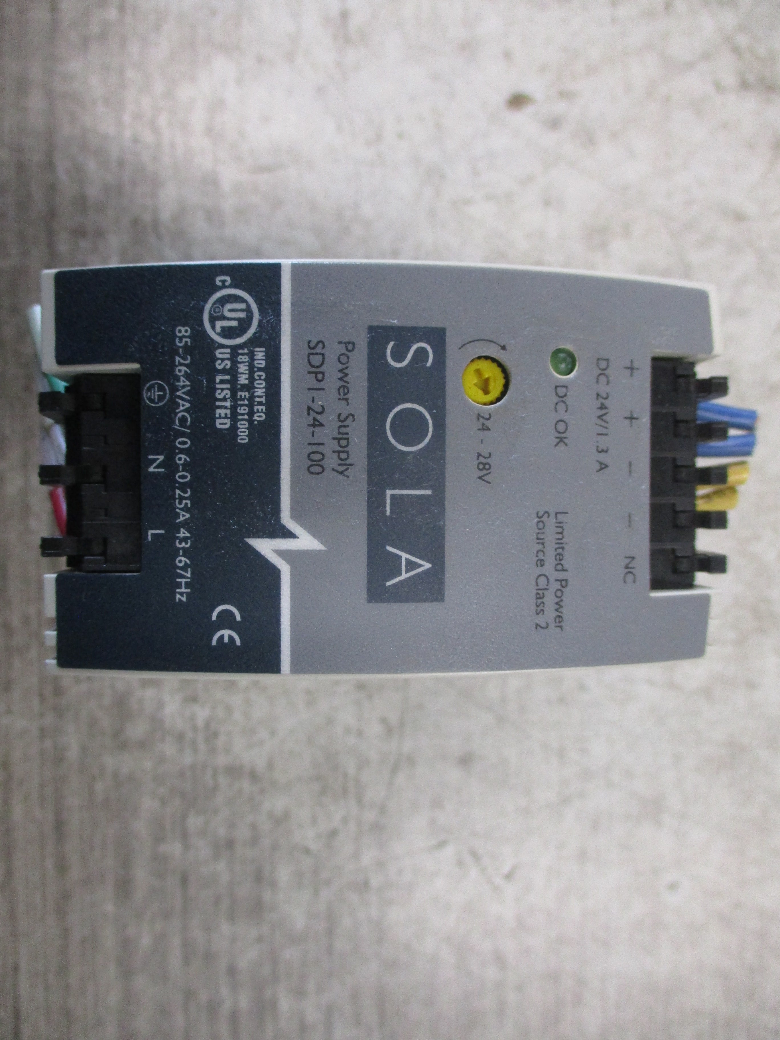 Sola Power Supply SDP1-24-100 Input: 85-264VAC 0.6-0.25A 43-67Hz