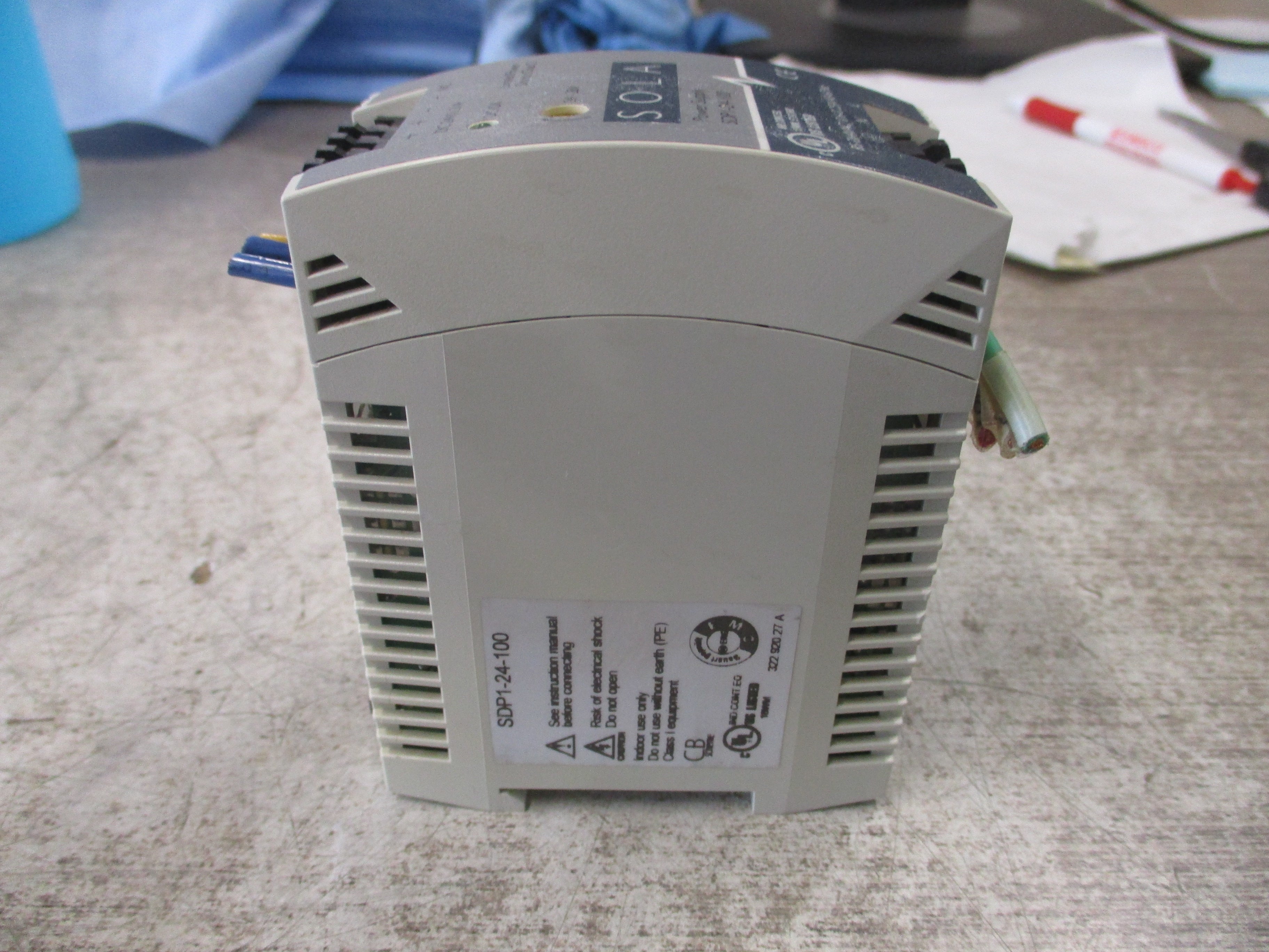 Sola Power Supply SDP1-24-100 Input: 85-264VAC 0.6-0.25A 43-67Hz