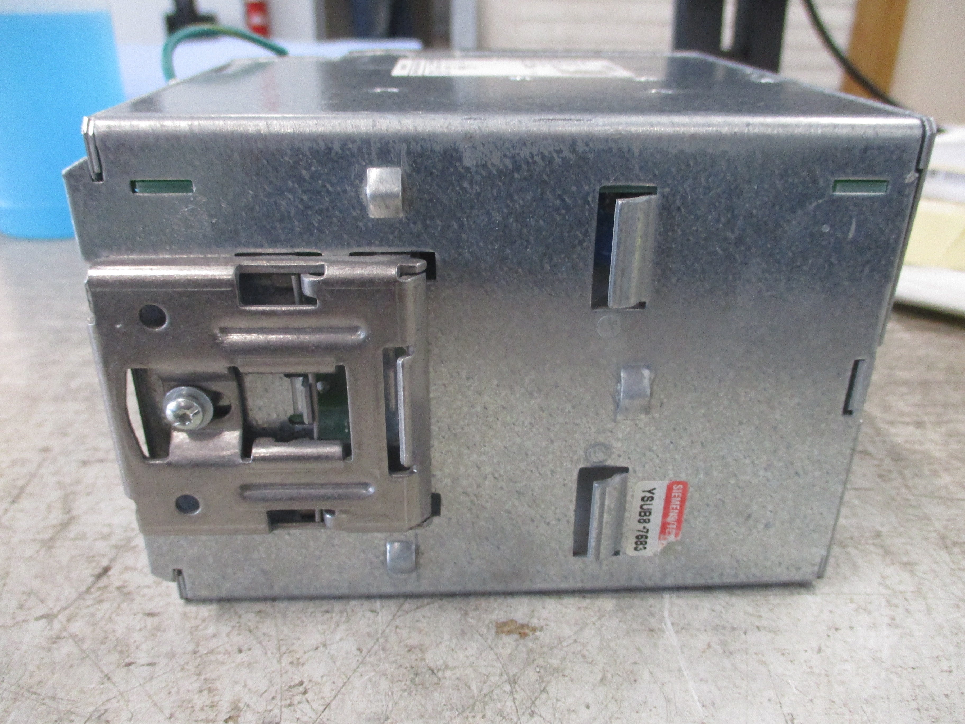 Siemens SITOP Power Supply 6EP1 334-3BA00 Input: AC 120-230/230-500V 4.4/2.4A
