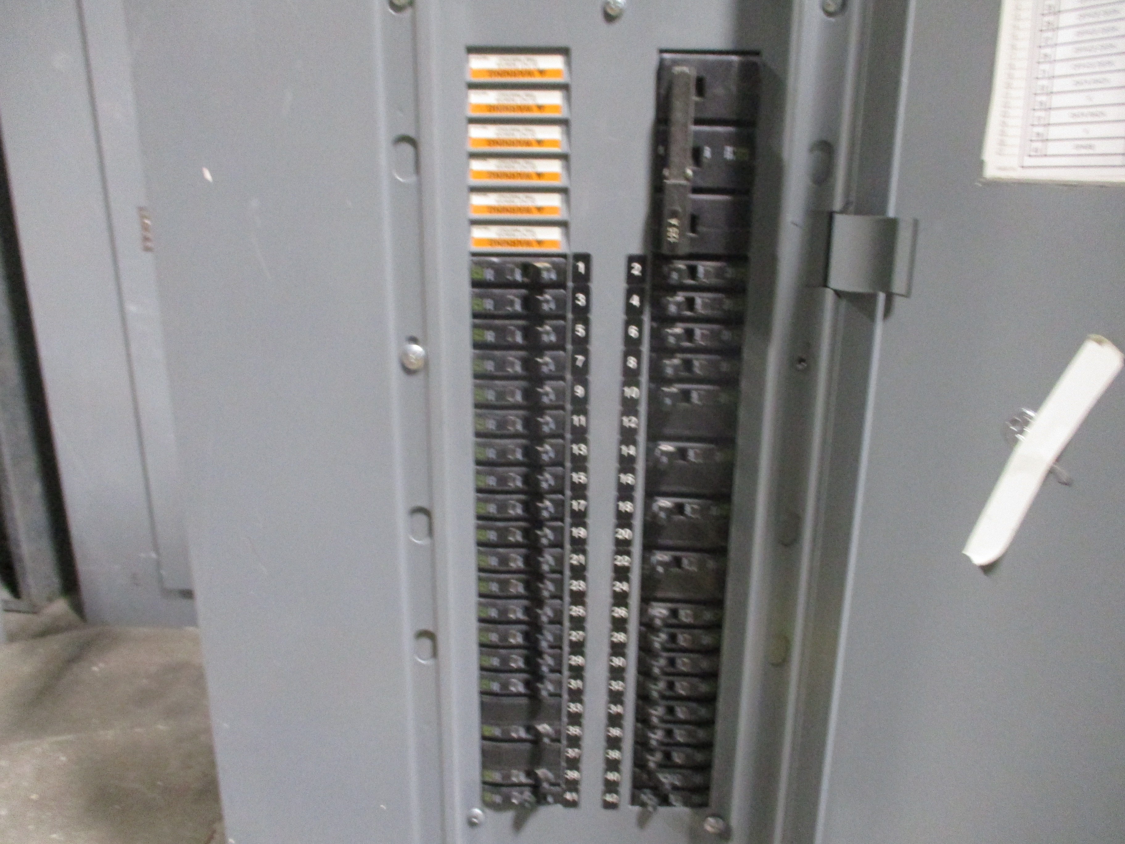 Square D Main Breaker Circuit Breaker Panel 12219851720080001 125A Main 125A Max