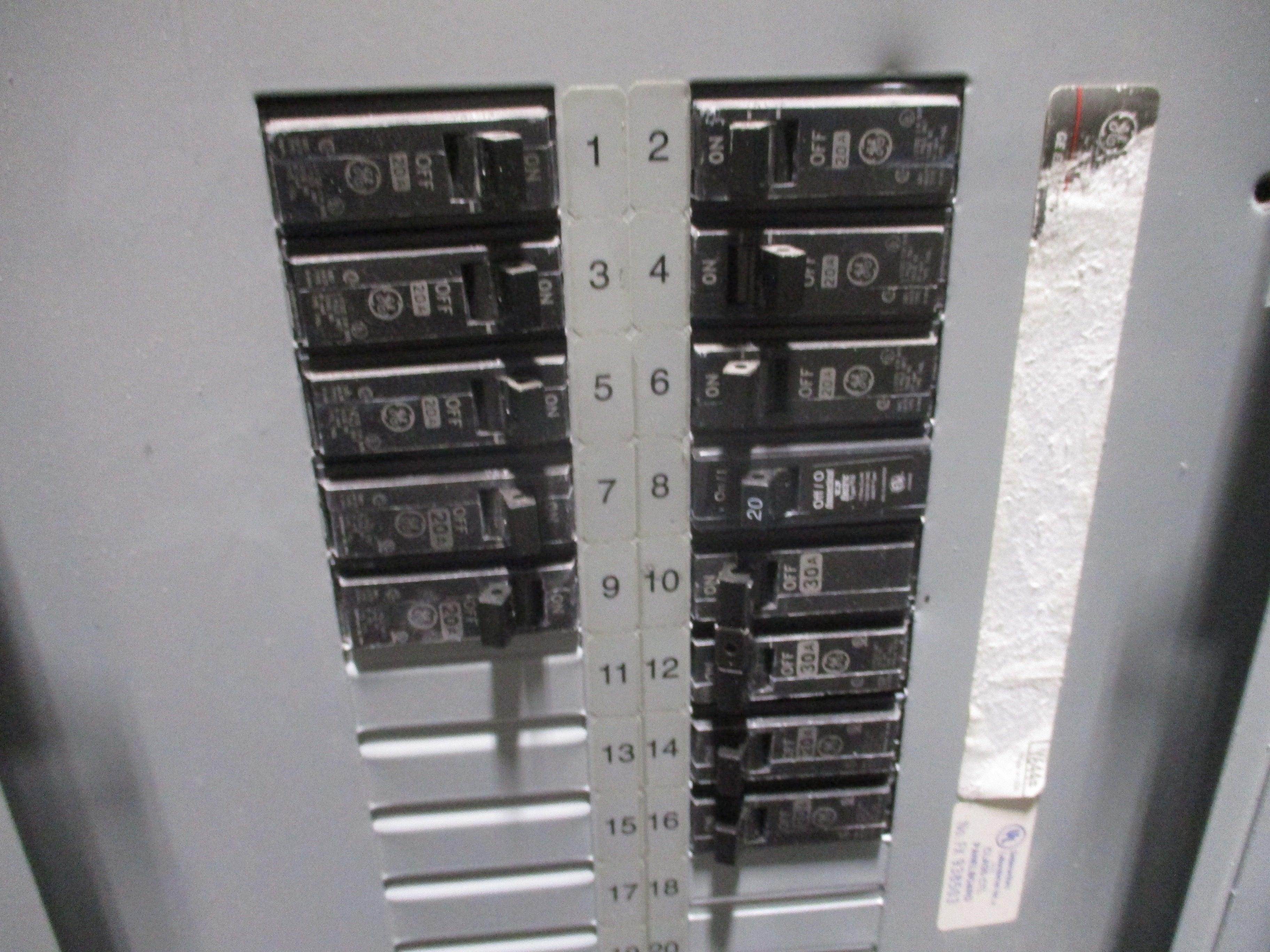 GE Main Lug Circuit Breaker Panel AF37S  208Y/120V 125A Max 3Ph 4W 30-Circuit