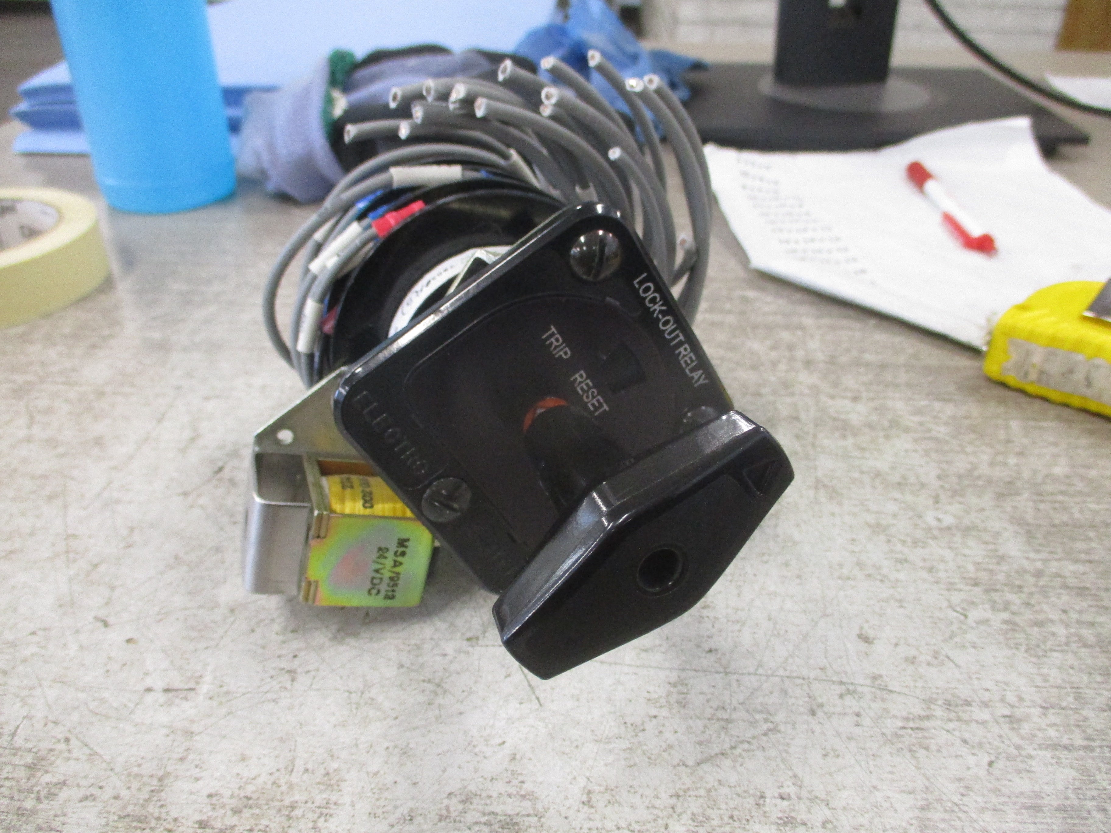 Electroswitch Series 24 Lock-Out Relay Rotary Switch 7803A 24VDC Used