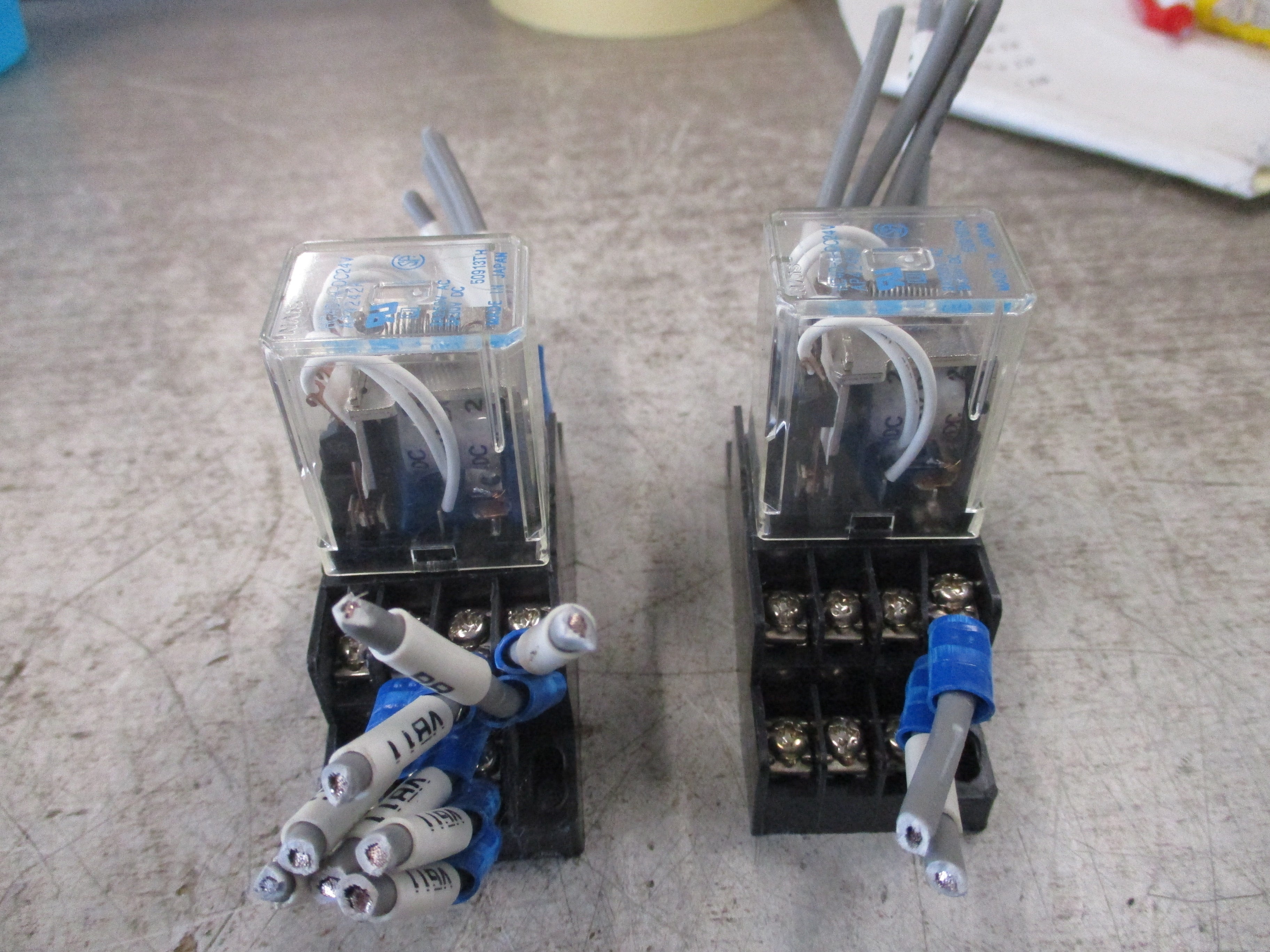 NAiS Relay HC4D-H-DC24V 24VDC Coil W/Base *Lot of 2* Used