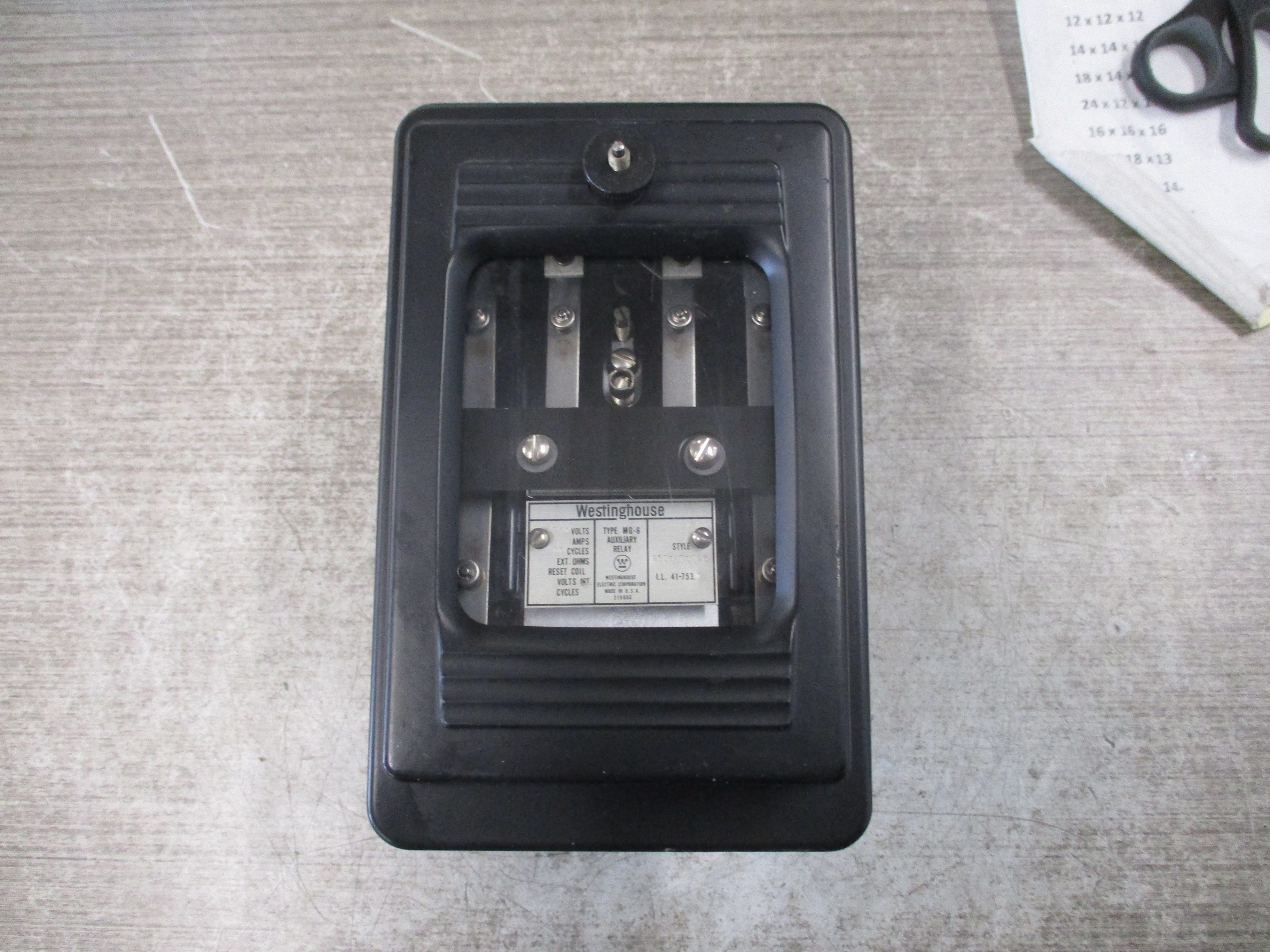 Westinghouse Type MG-6 Auxiliary Relay 289B473A26 230V 60Hz Used