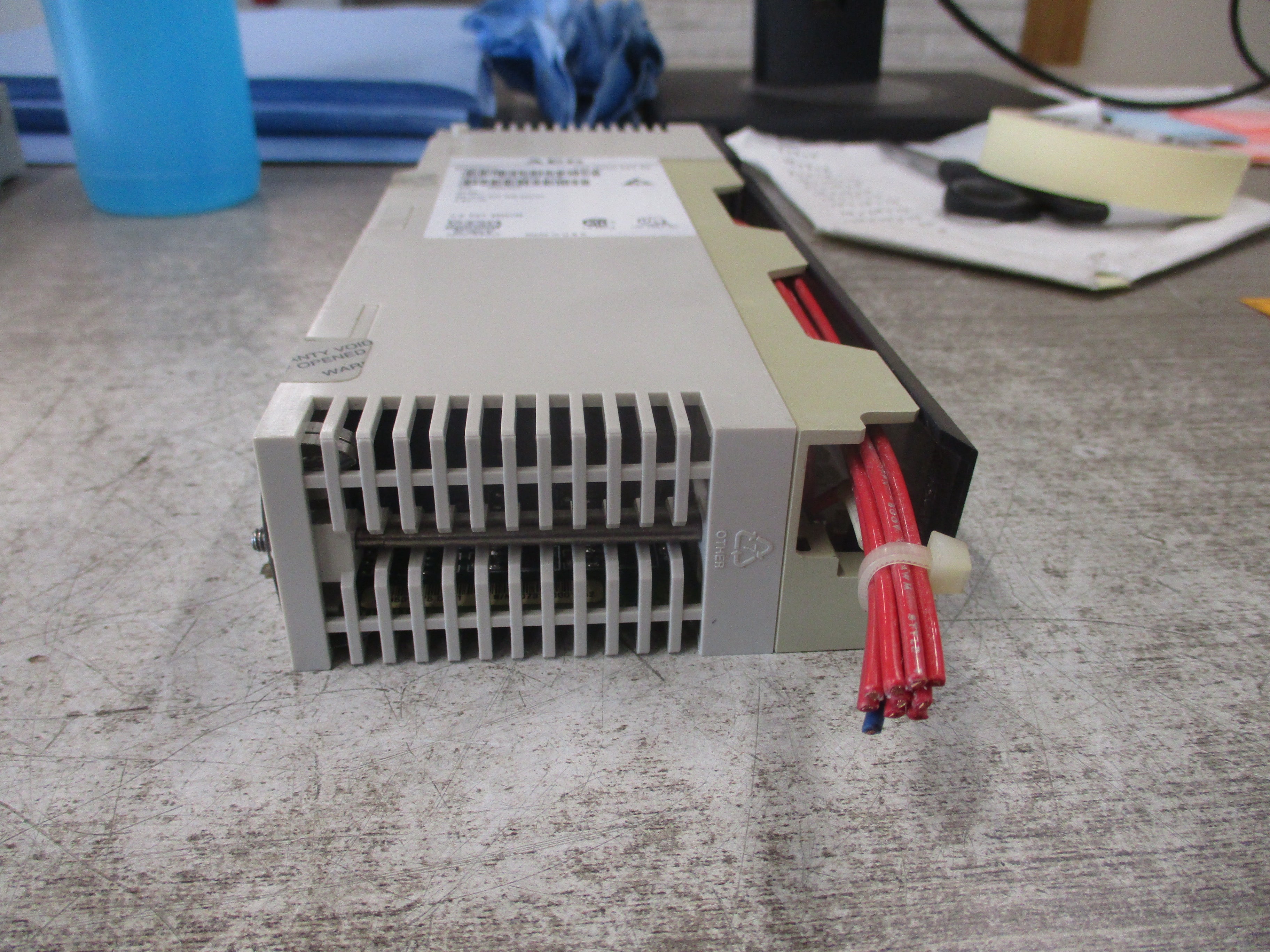 AEG Modicon Discrete Output Module 140 DDO 353 00 24VDC 4x8 Source 0.5A/Pt