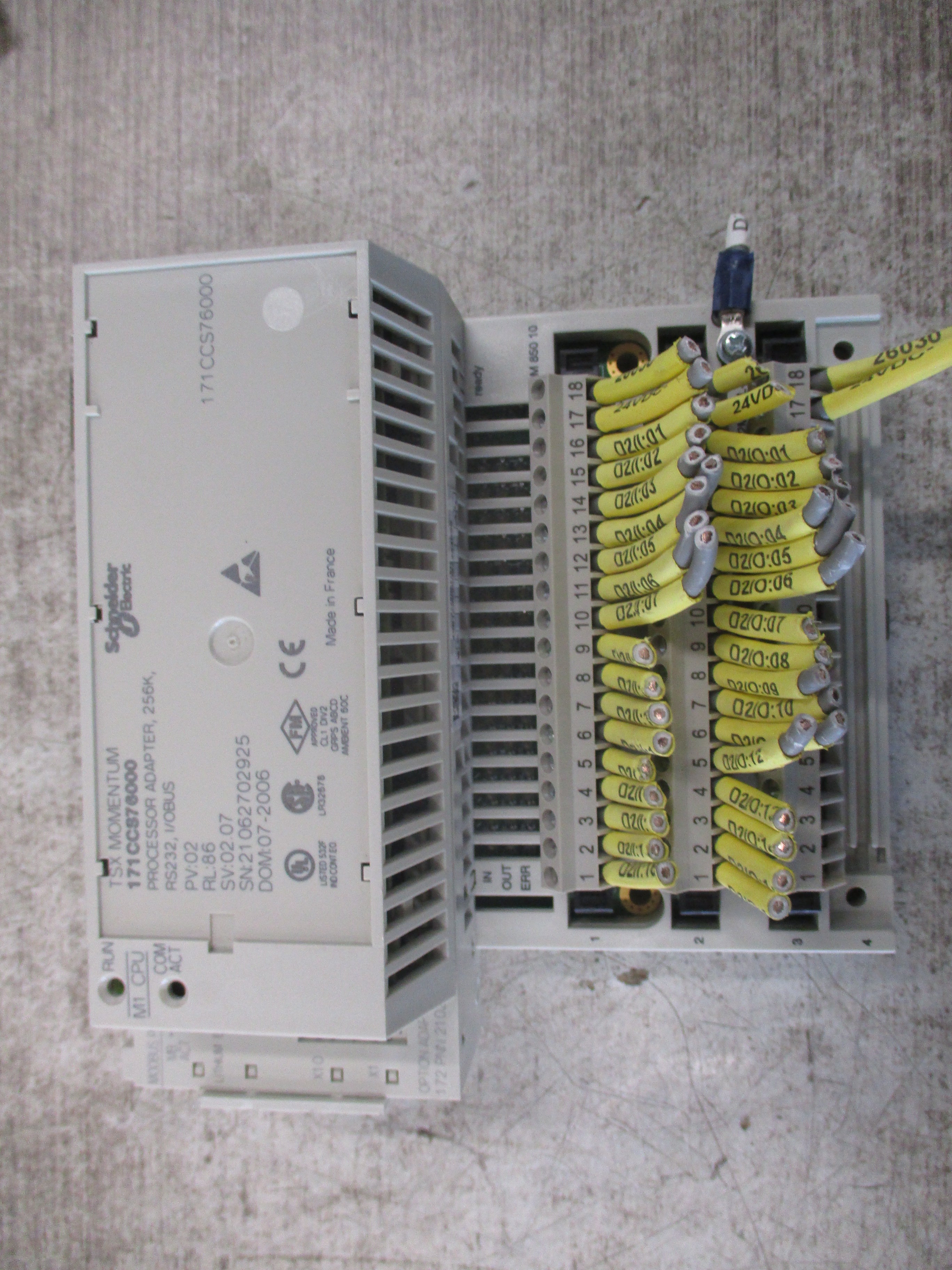 Schneider Electric TSX Momentum Processor Adapter 171CCS76000 256K