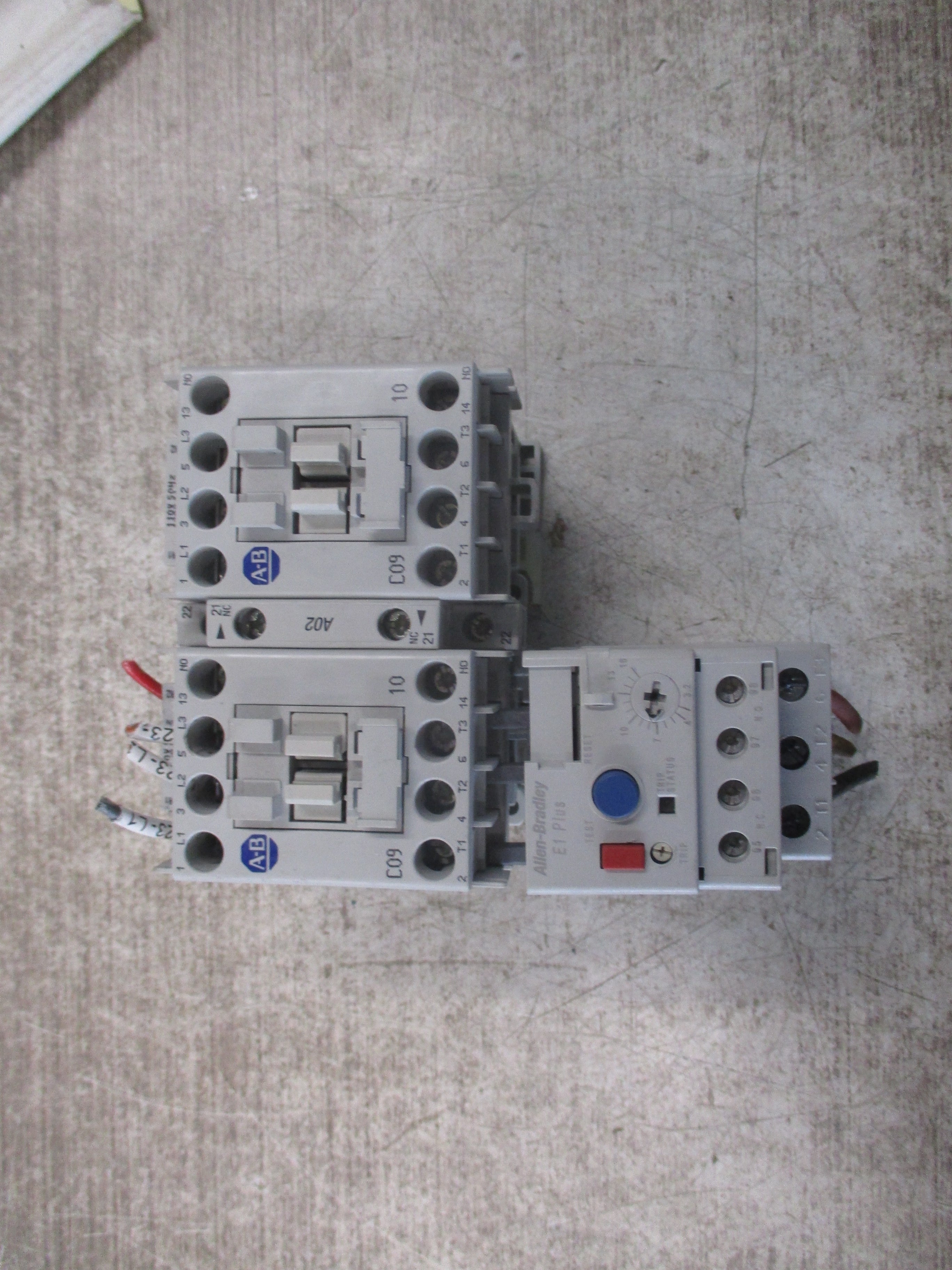 Allen-Bradley Reversing Starter 104-C09D22 Ser. B 120V Coil Trip: 3.2-16A Used