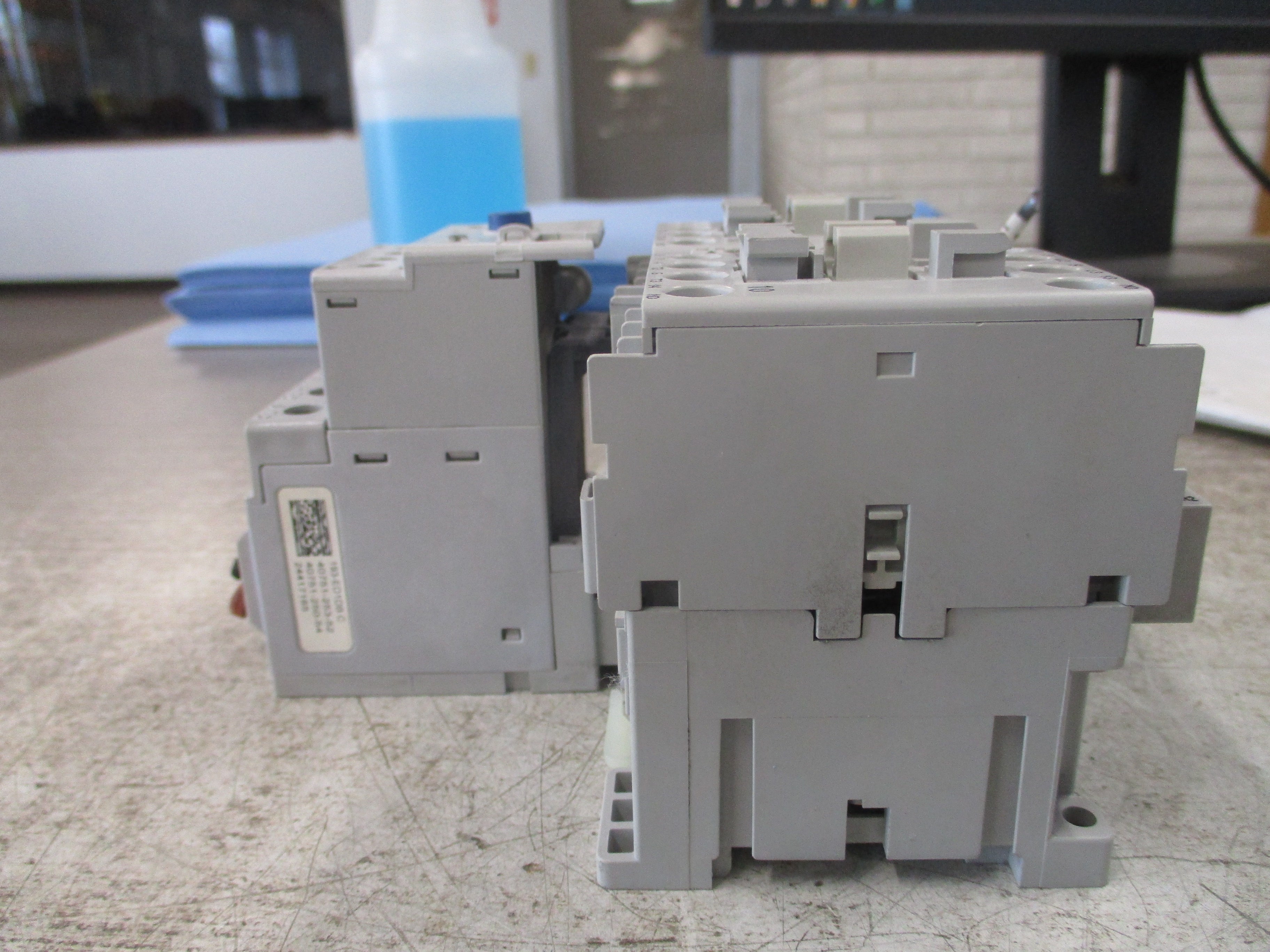 Allen-Bradley Reversing Starter 104-C09D22 Ser. B 120V Coil Trip: 3.2-16A Used