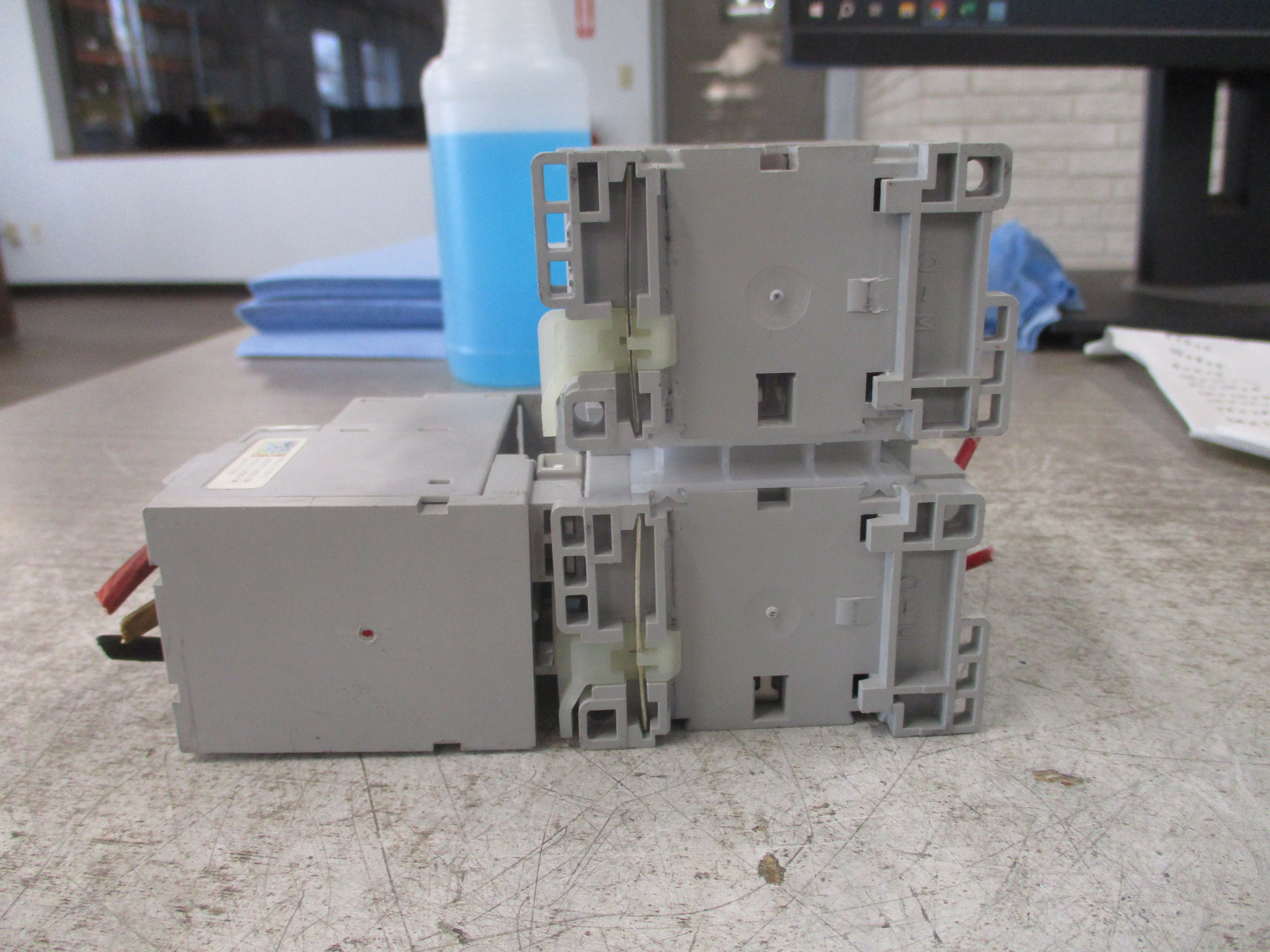 Allen-Bradley Reversing Starter 104-C09D22 Ser. B 120V Coil Trip: 3.2-16A Used