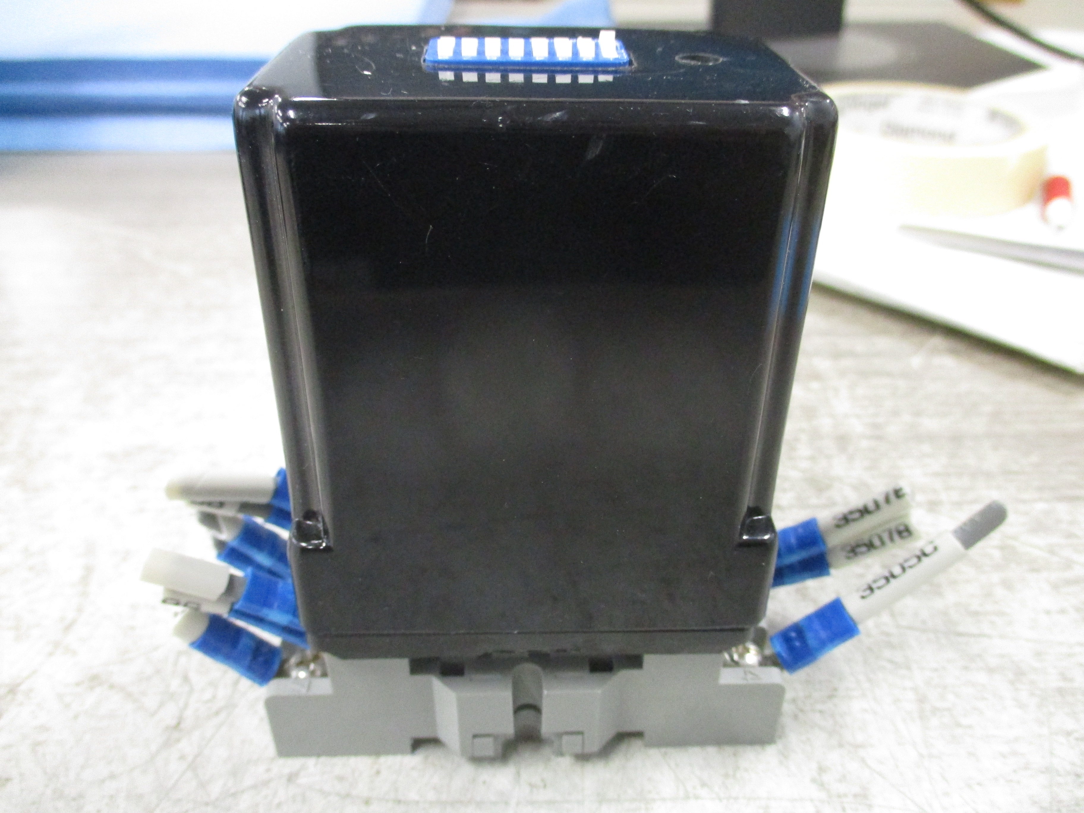 Russelectric Adjustable Time delay Relay TD24DC Range: 0-255 sec. W/Base Used