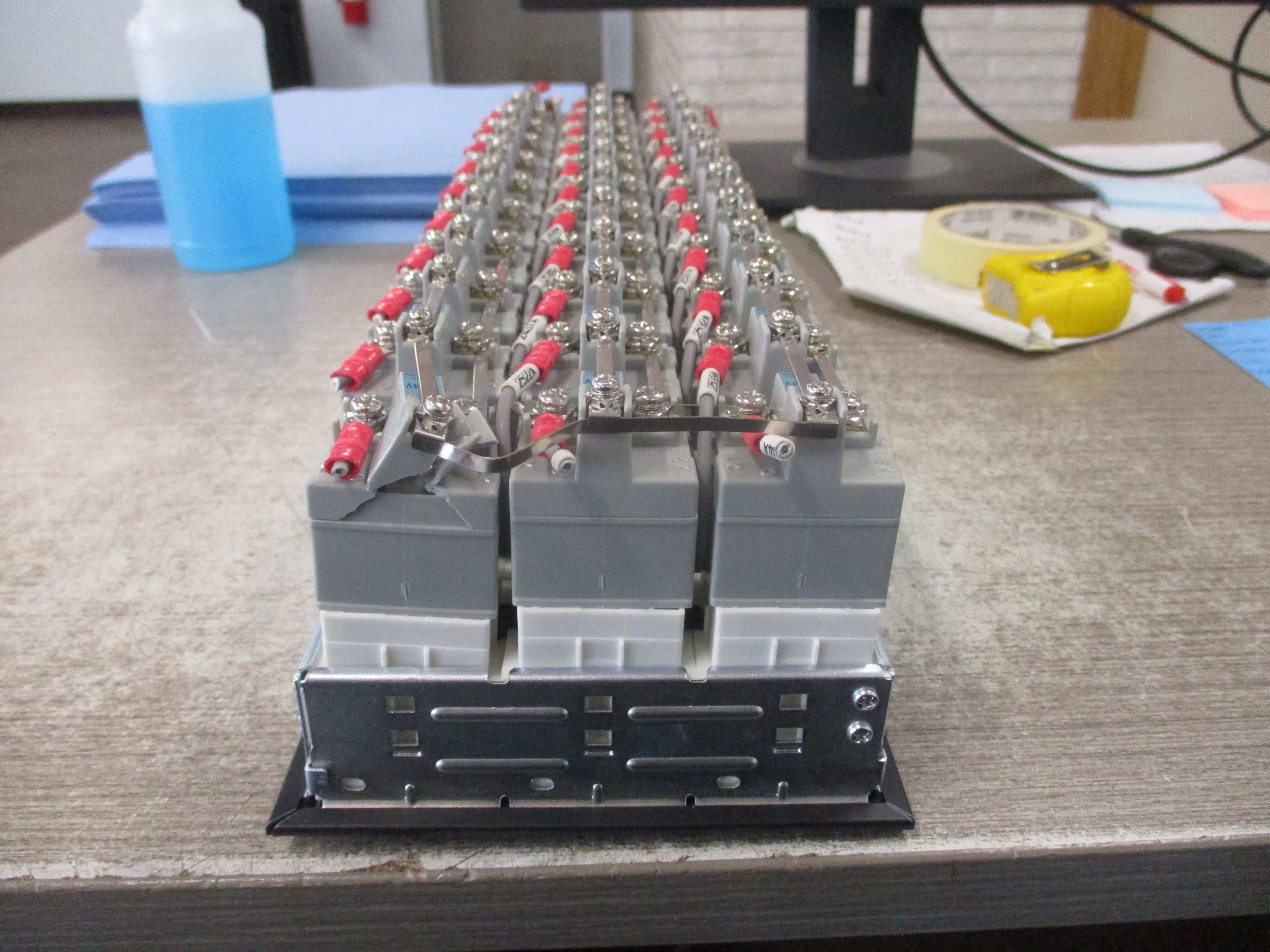 Idec Annunciator SLC40N-0311-DHT2FB Size: 11x3 *(2) Broken Relays* Used