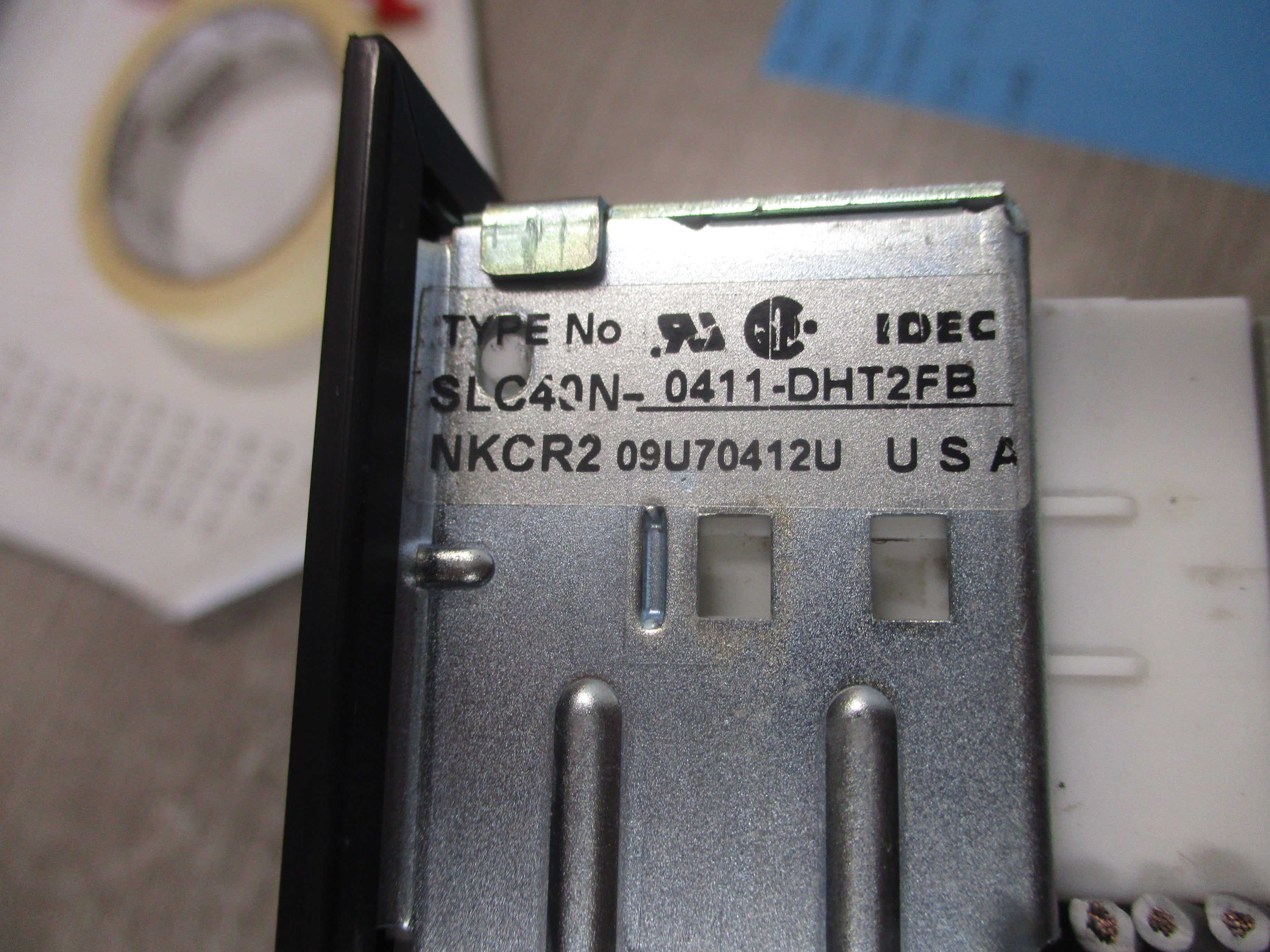 Idec Annunciator SLC40N-0411-DHT2FB Size: 11x4 Used