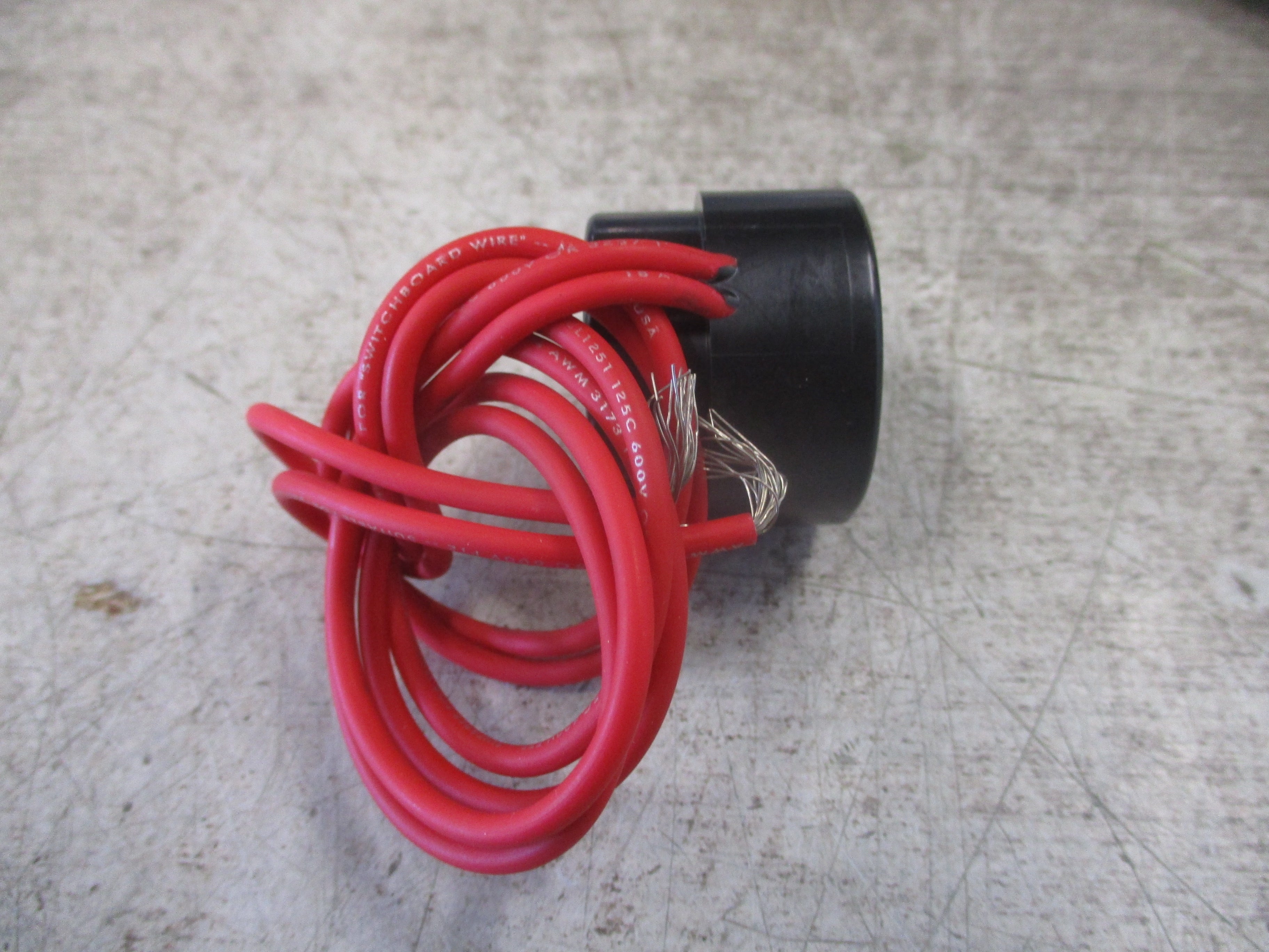 Asco Solenoid Coil 103833-001-D* 120VDC New Surplus