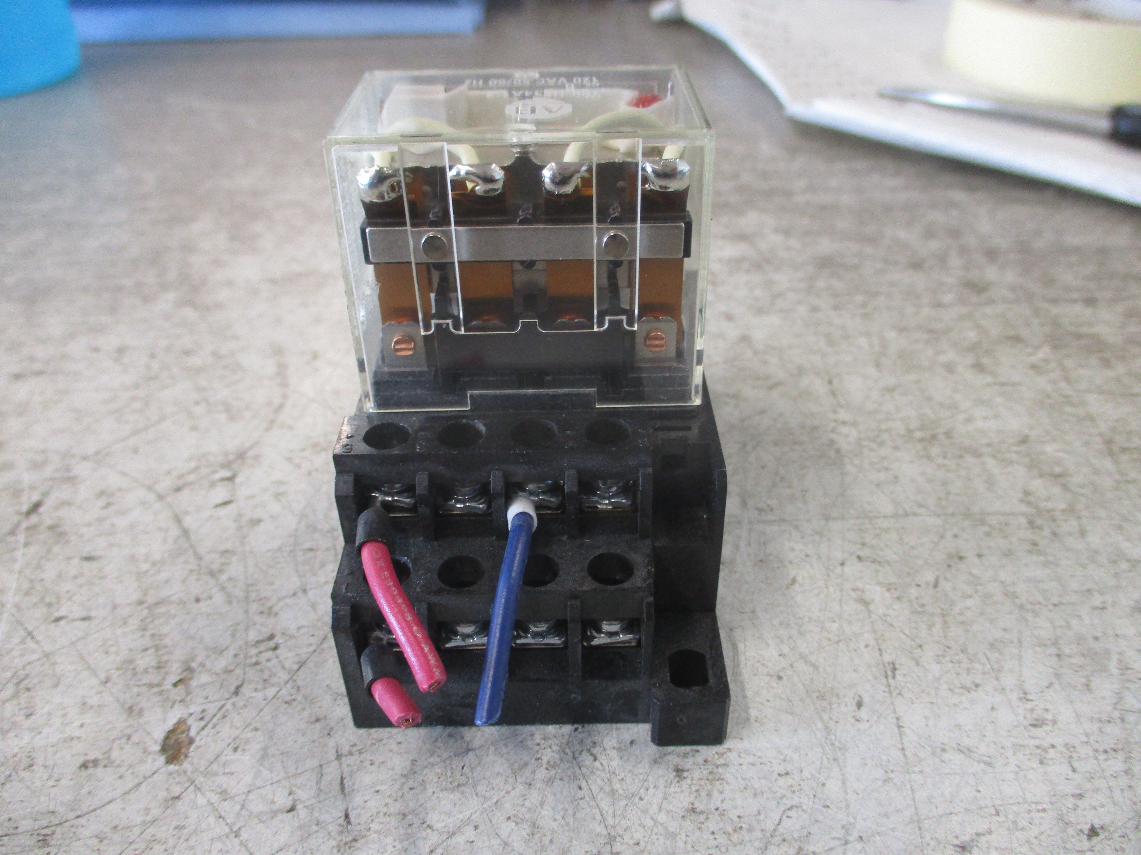 Allen-Bradley Relay w/ Base 700-HF34A1-4 120VAC 50/60Hz Used