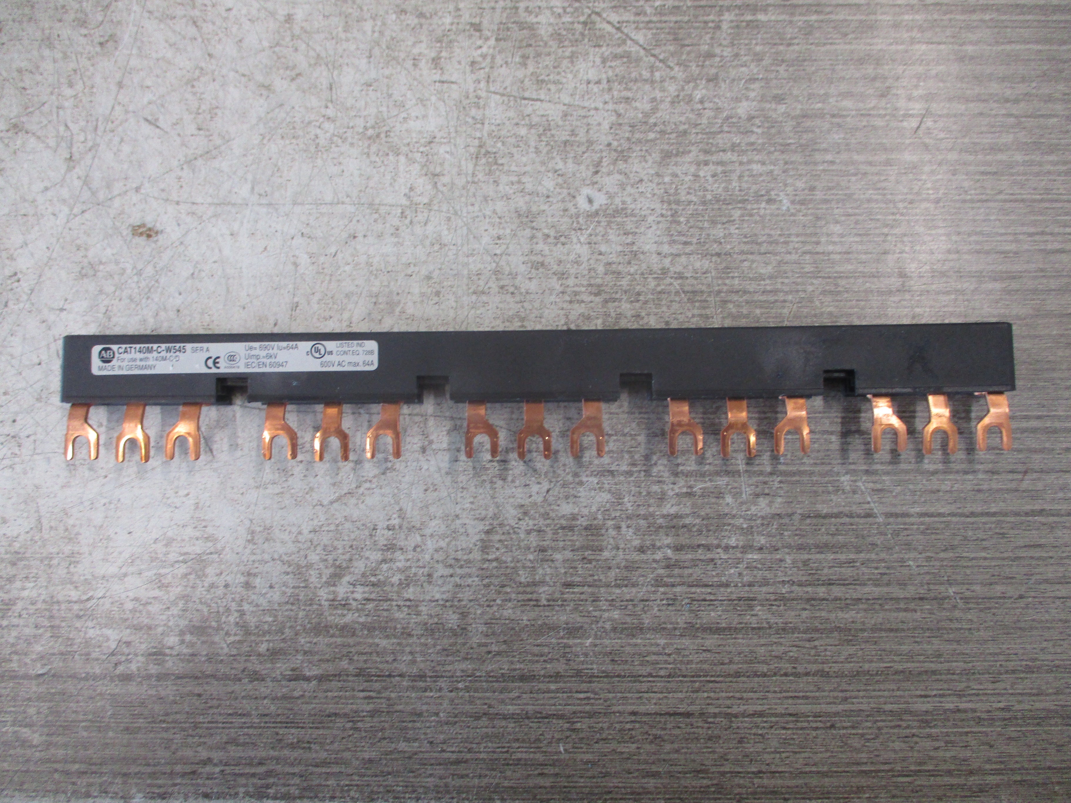 Allen-Bradley Busbar 140M-C-W545 Ser. A 64A 600V Used