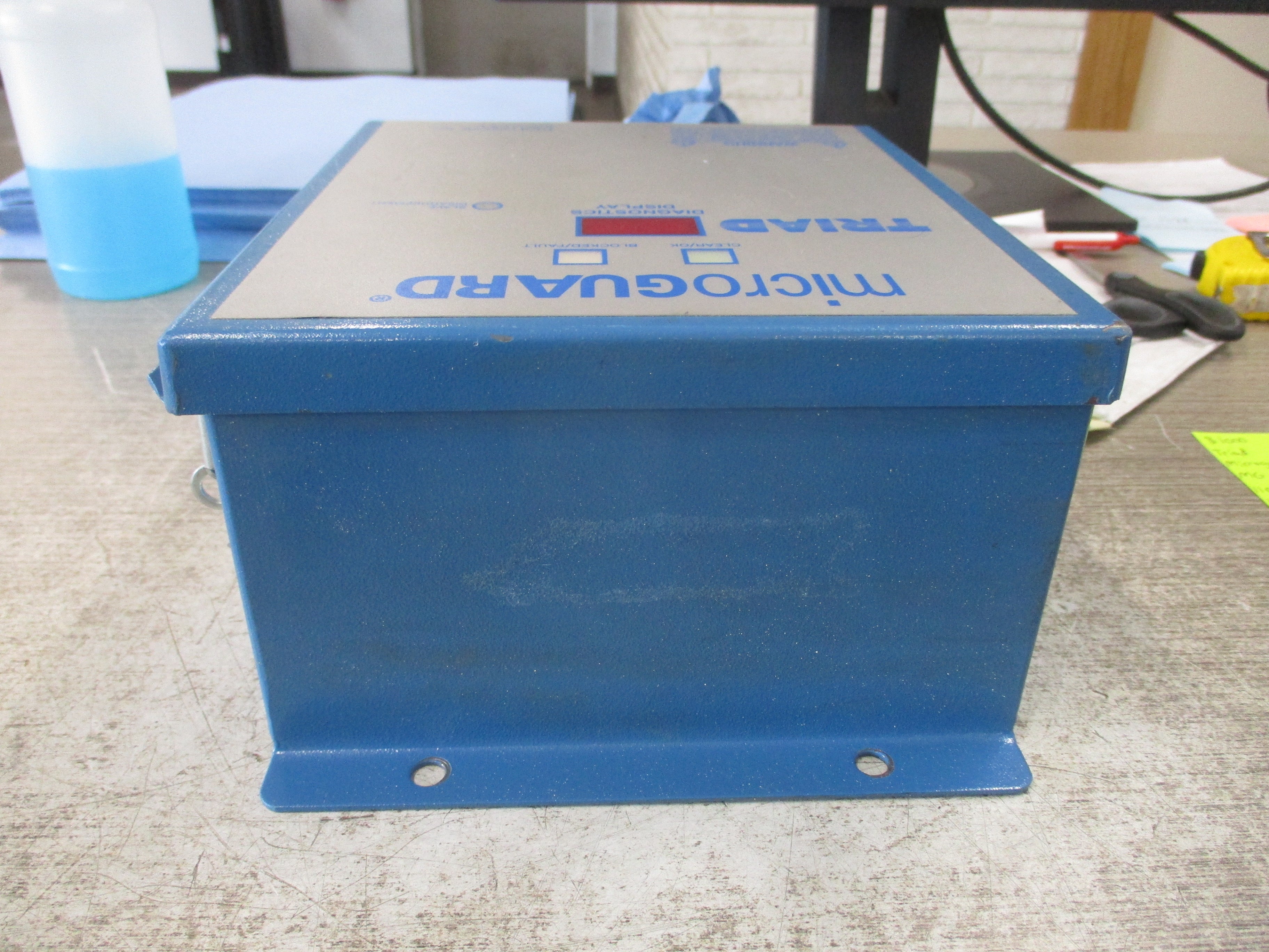 Triad Microguard Control Box MG-20-0F-20 110VAC 10W Used