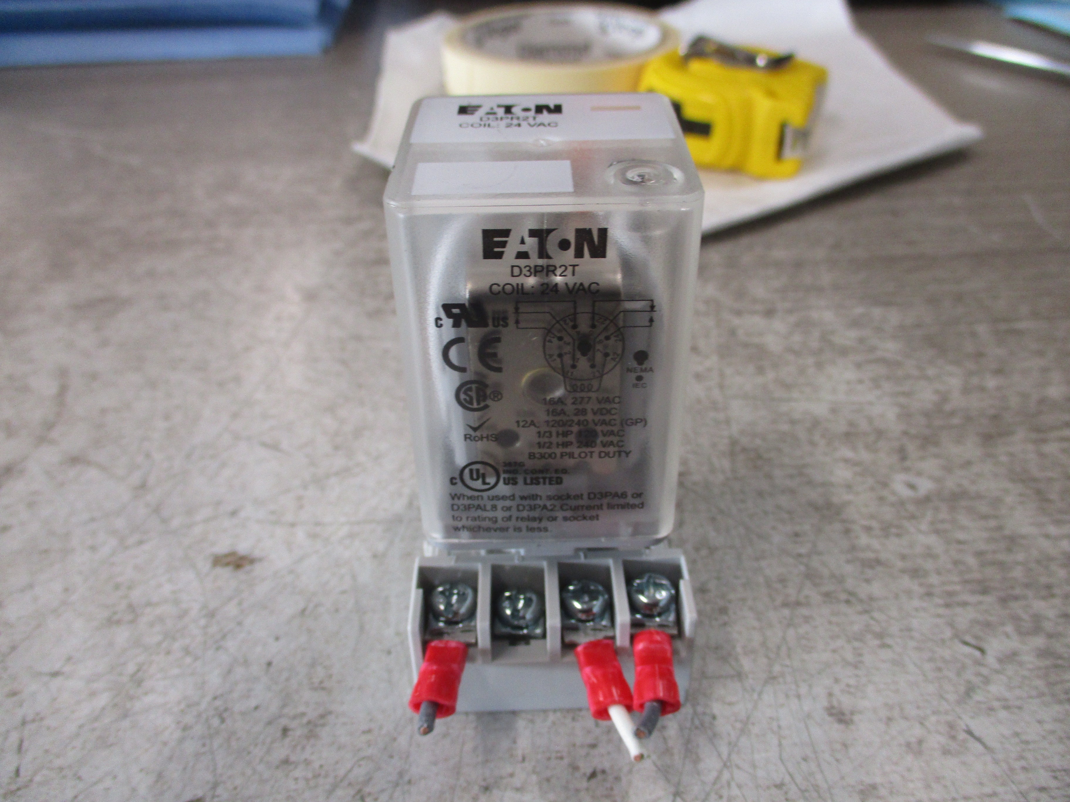 Eaton Relay D3PR2R1 12VDC Coil W/Base Used